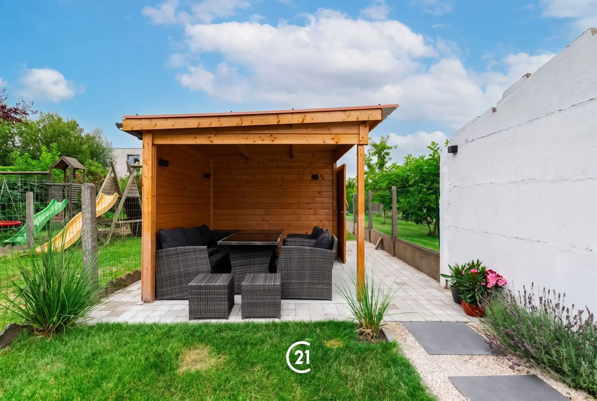 Volledig instapklare gezinswoning mét tuin. foto 10