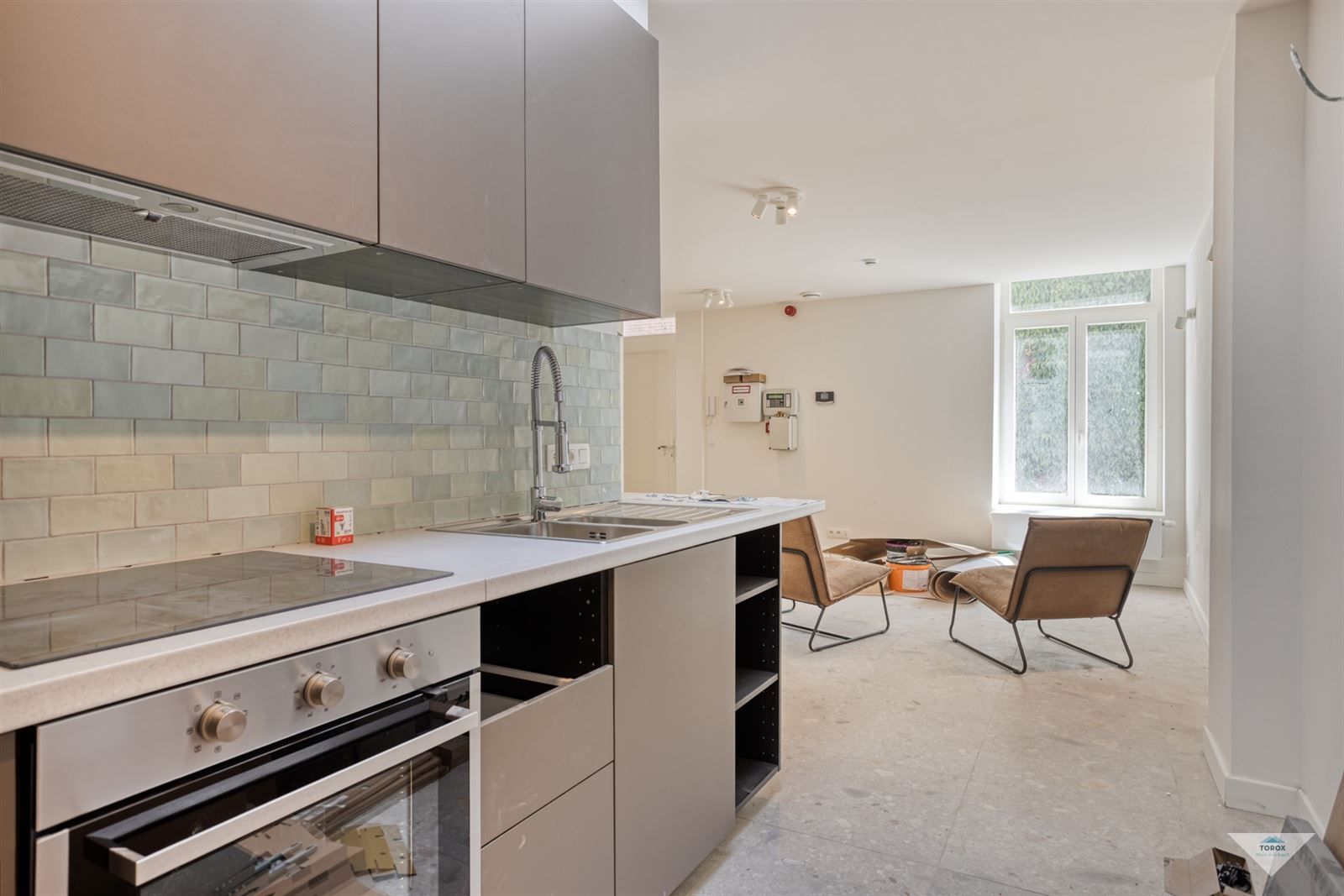 Instapklaar nieuwbouw-studentenhuis met 5 bemeubelde kamers foto 3
