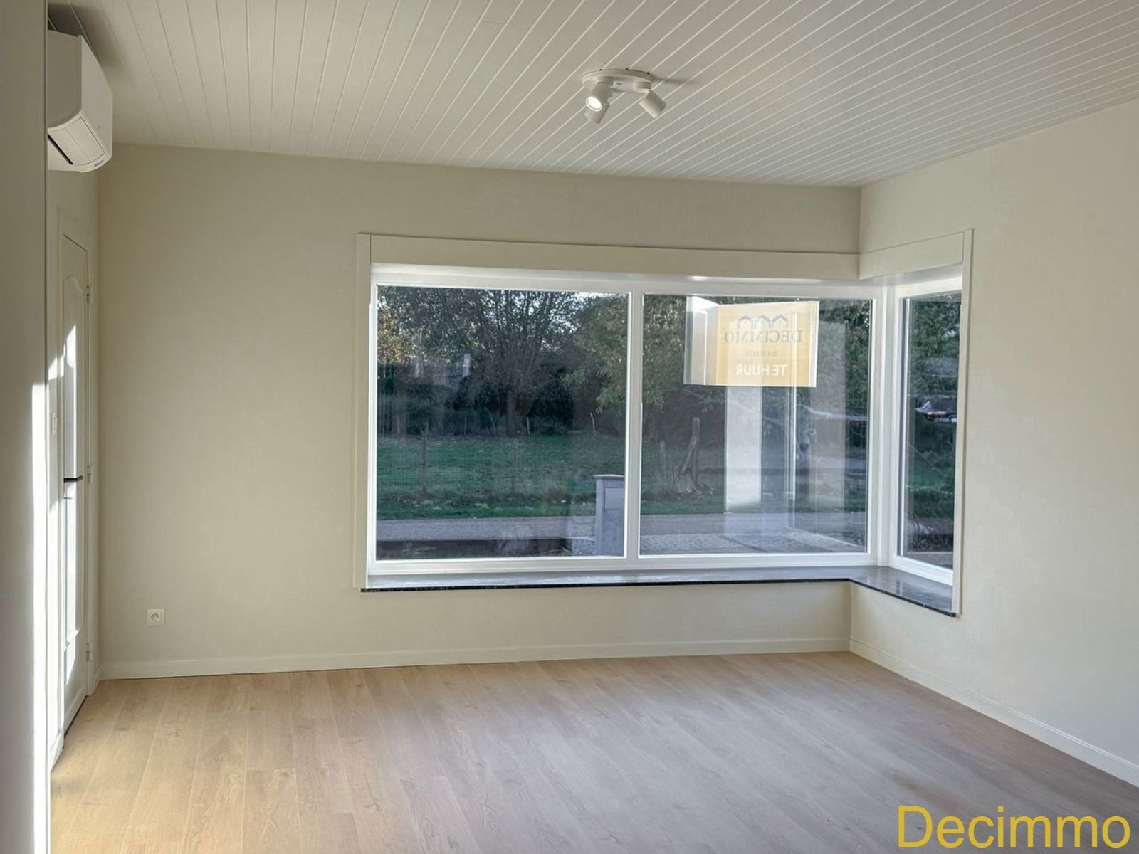 Volledig gerenoveerde woning met 3 slaapkamers, lage energiekost– rustig gelegen in het groen. foto 4