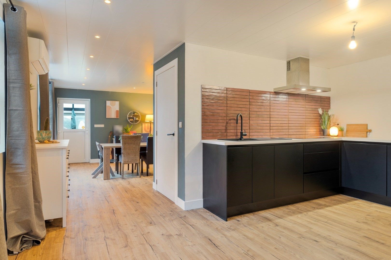 Energetische woning met uitstekende ligging en zonnig perceel ! foto 9