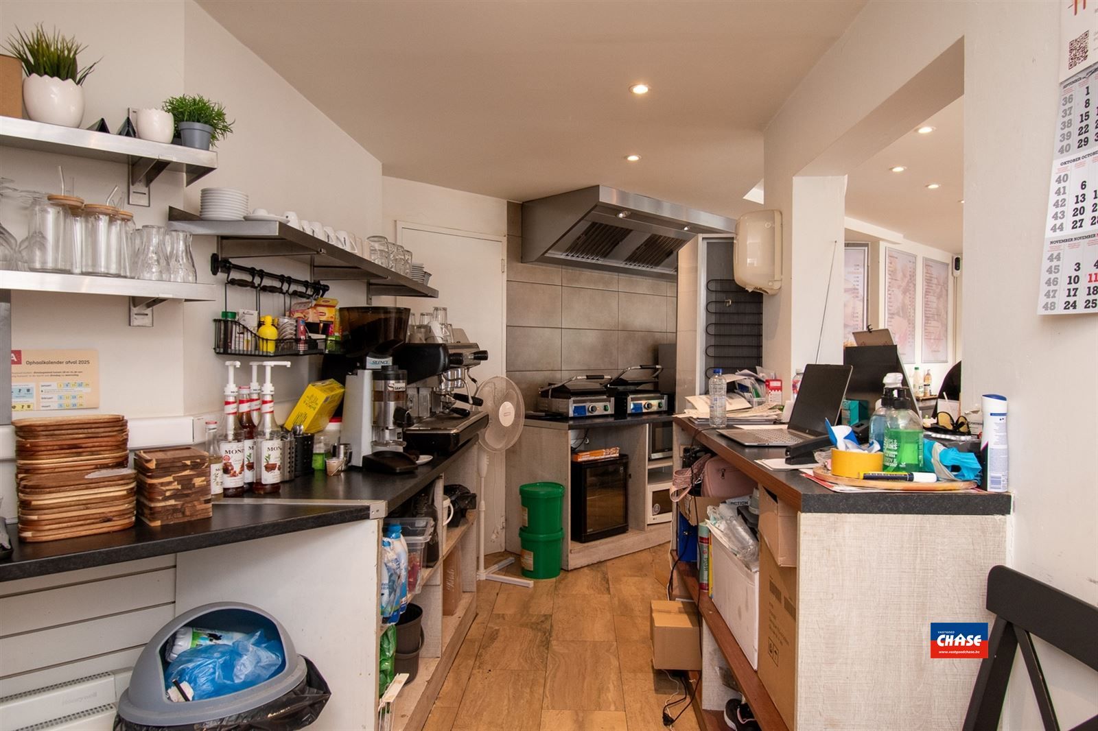 Handelspand met appartement en garagebox foto 9
