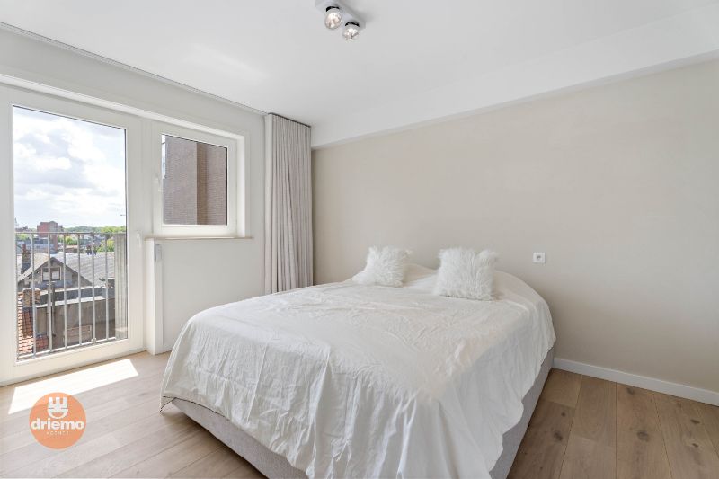 EXCLUSIEF DRIESLAAPKAMER APPARTEMENT MET FRONTAAL ZICHT OP ZEE EN DUMONT WIJK foto 17