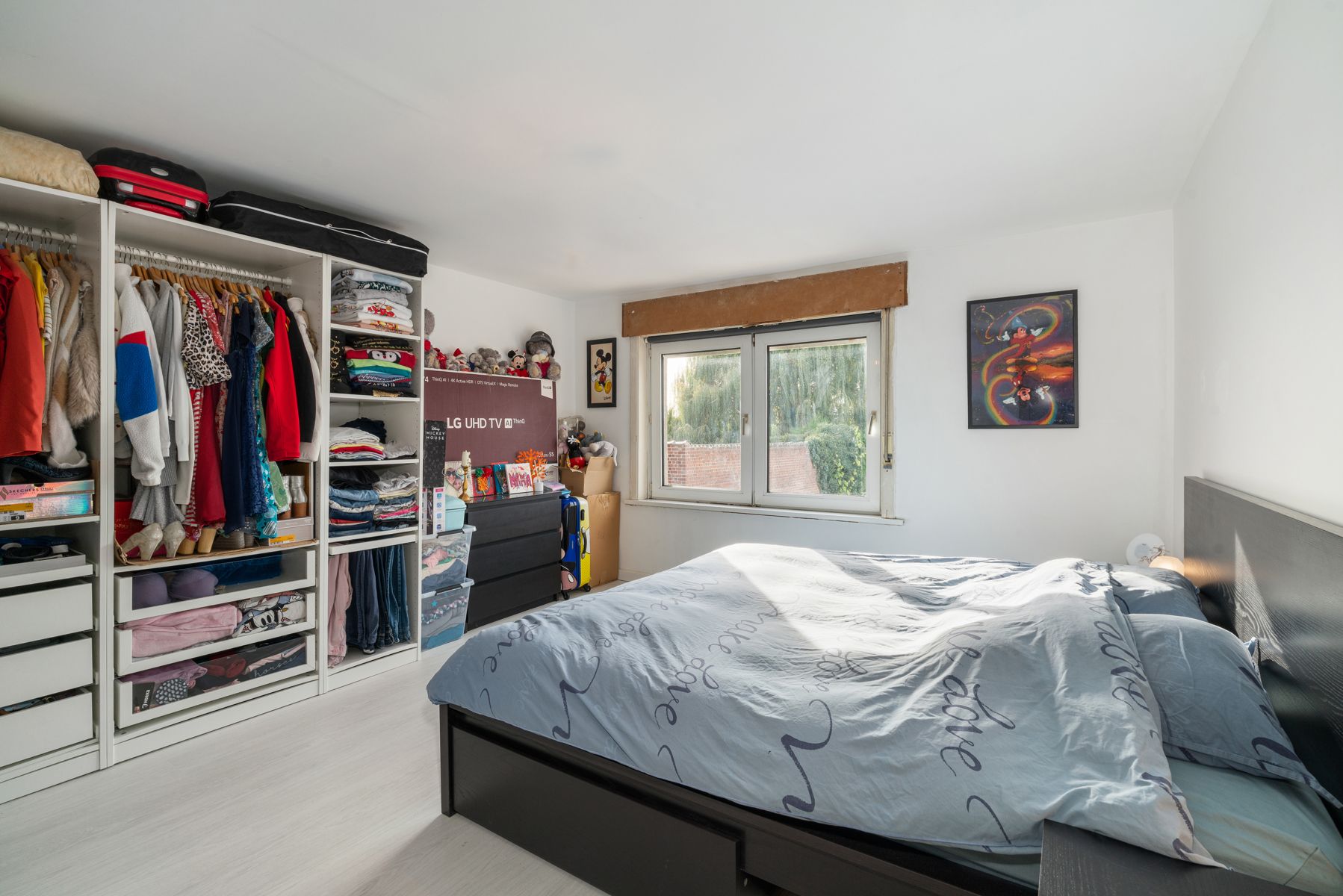 TE KOOP - deels gerenoveerde woning met 4 slaapkamers foto 9