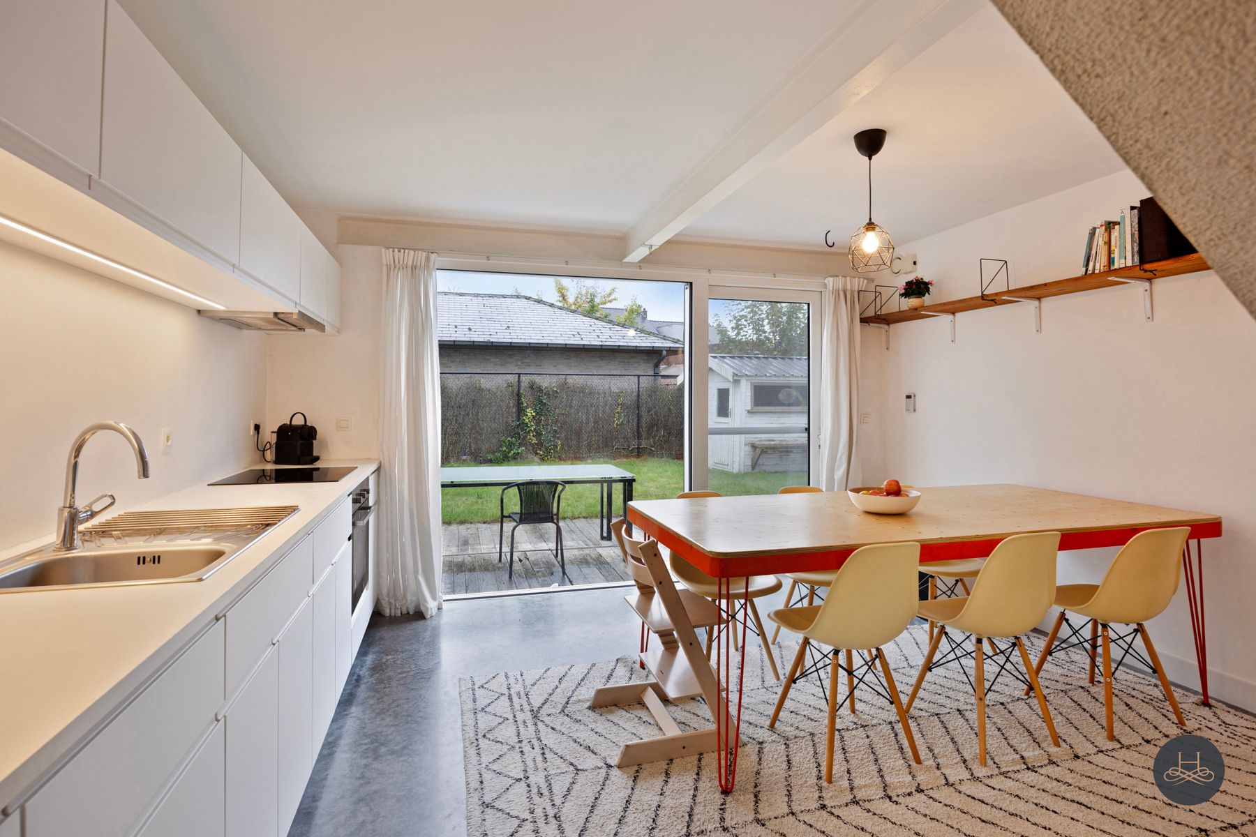 Instapklaar duplex-appartement met tuin foto {{pictureIndex}}