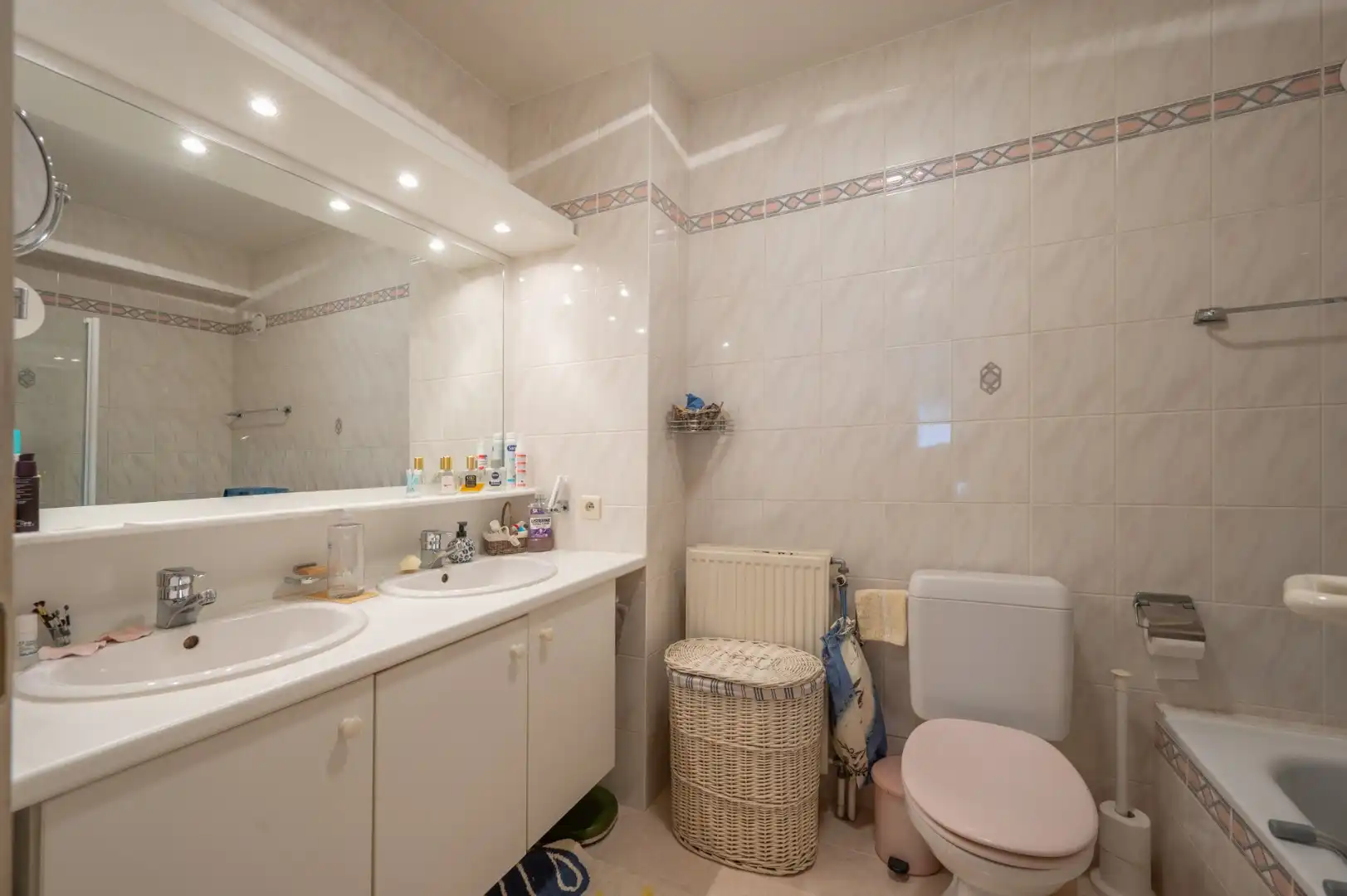 Lichtrijk appartement met 2 slaapkamer en garage op Paul Parmentierlaan foto 13