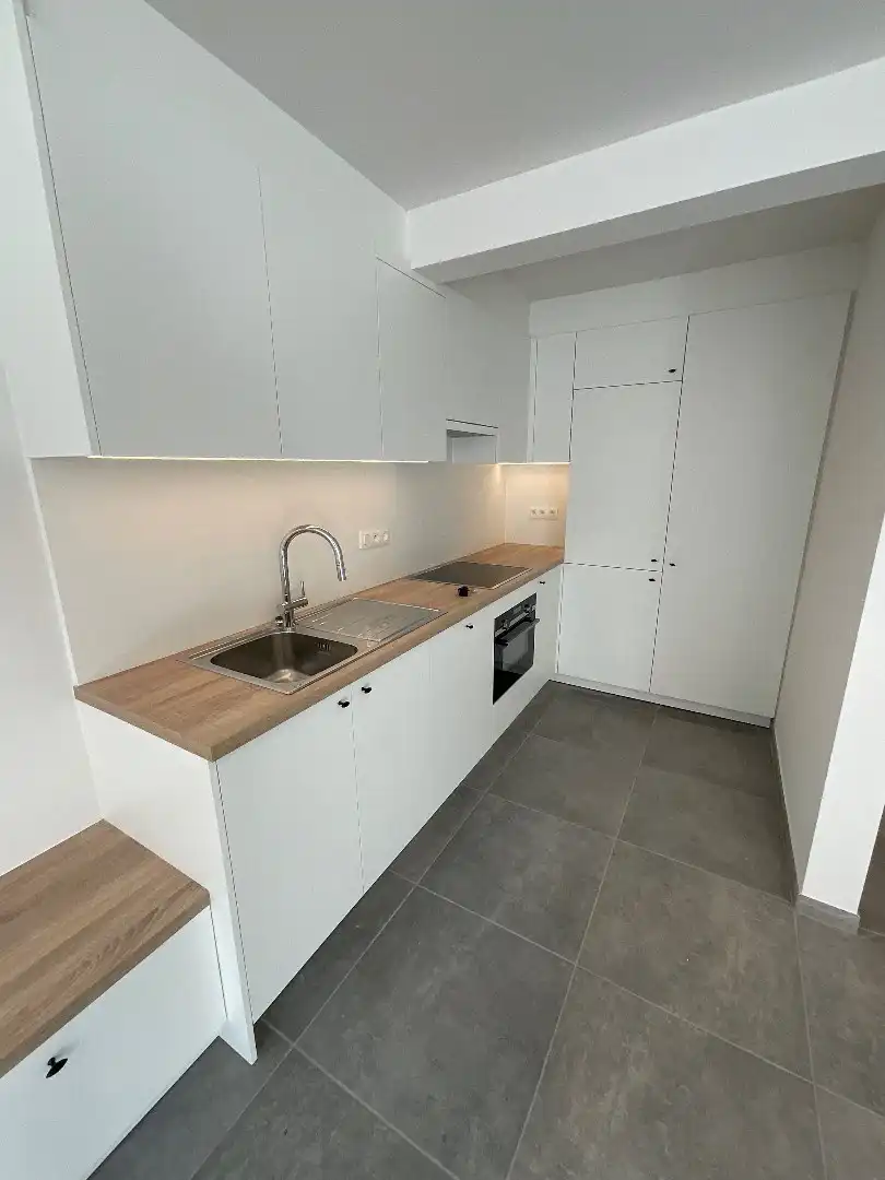 Vernieuwd één slaapkamer appartement foto 4