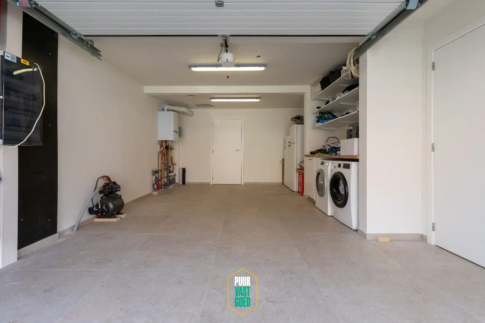 Prachtige, compleet gerenoveerde, zonnige woning met tuin foto 28