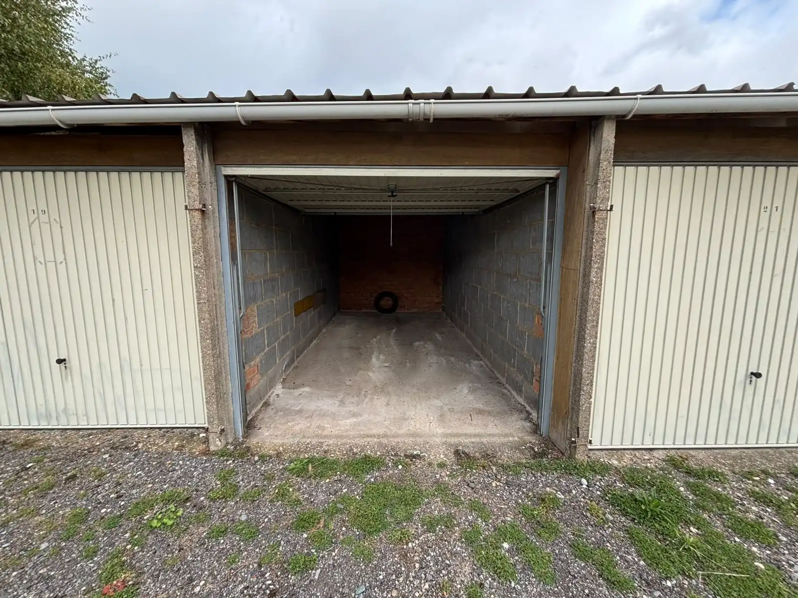 Gesloten garagebox te huur foto 5
