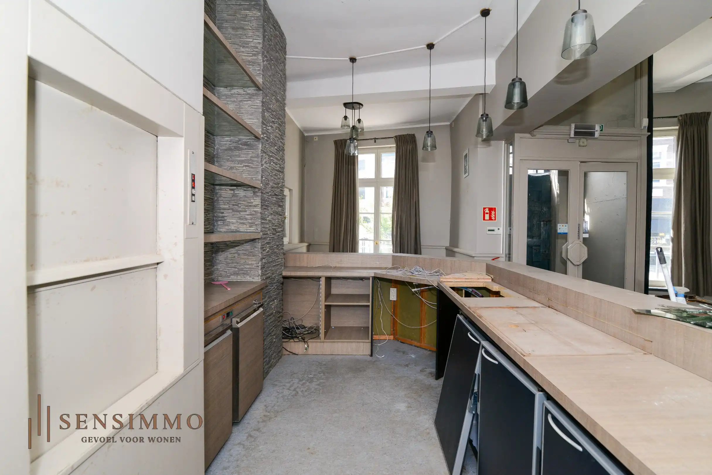 Spectaculair handelspand met geschiedenis en charme in centrum Bree foto 14