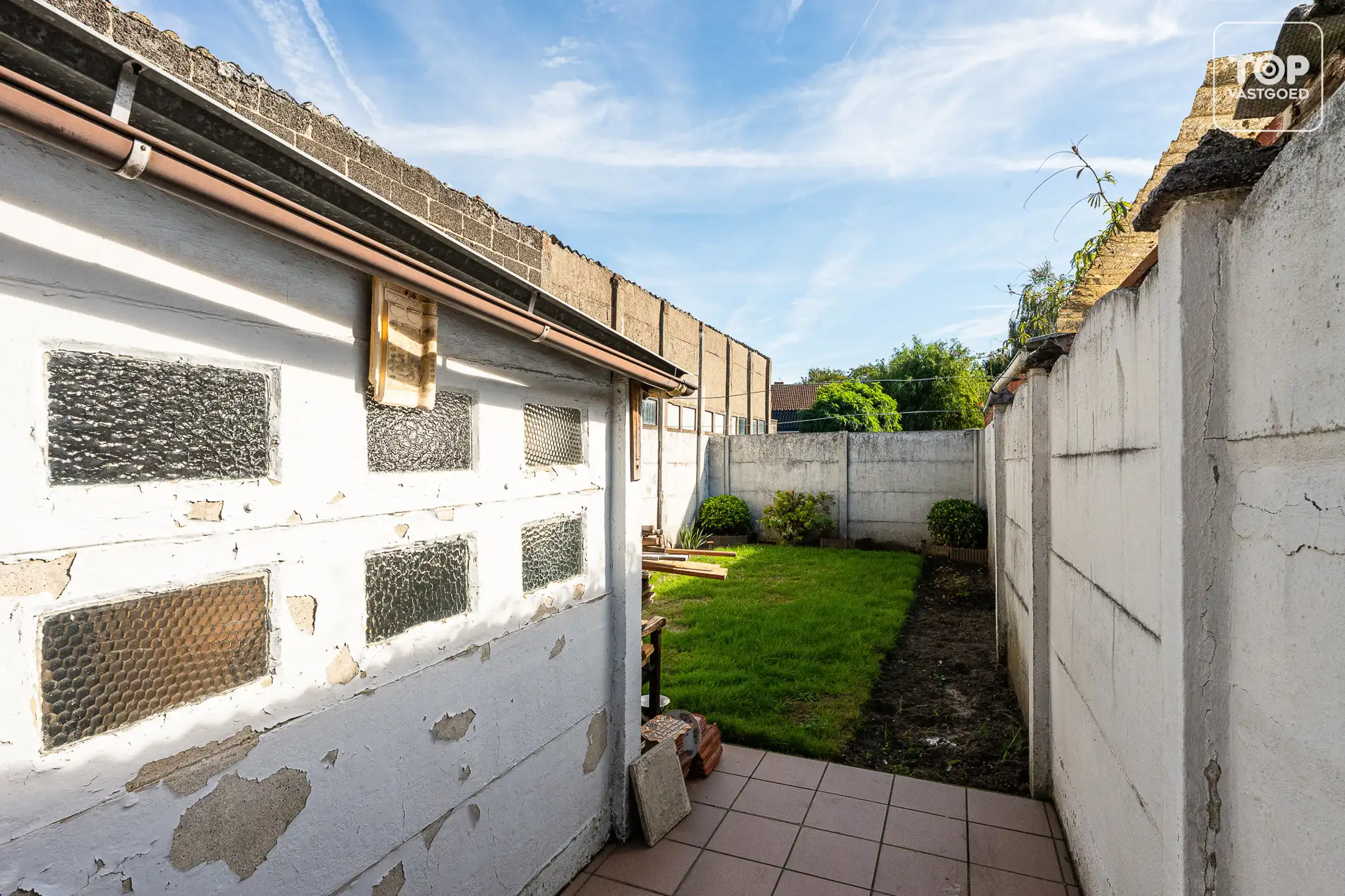 Te renoveren woning met 3 slaapkamers, tuin en grote zolder foto 20