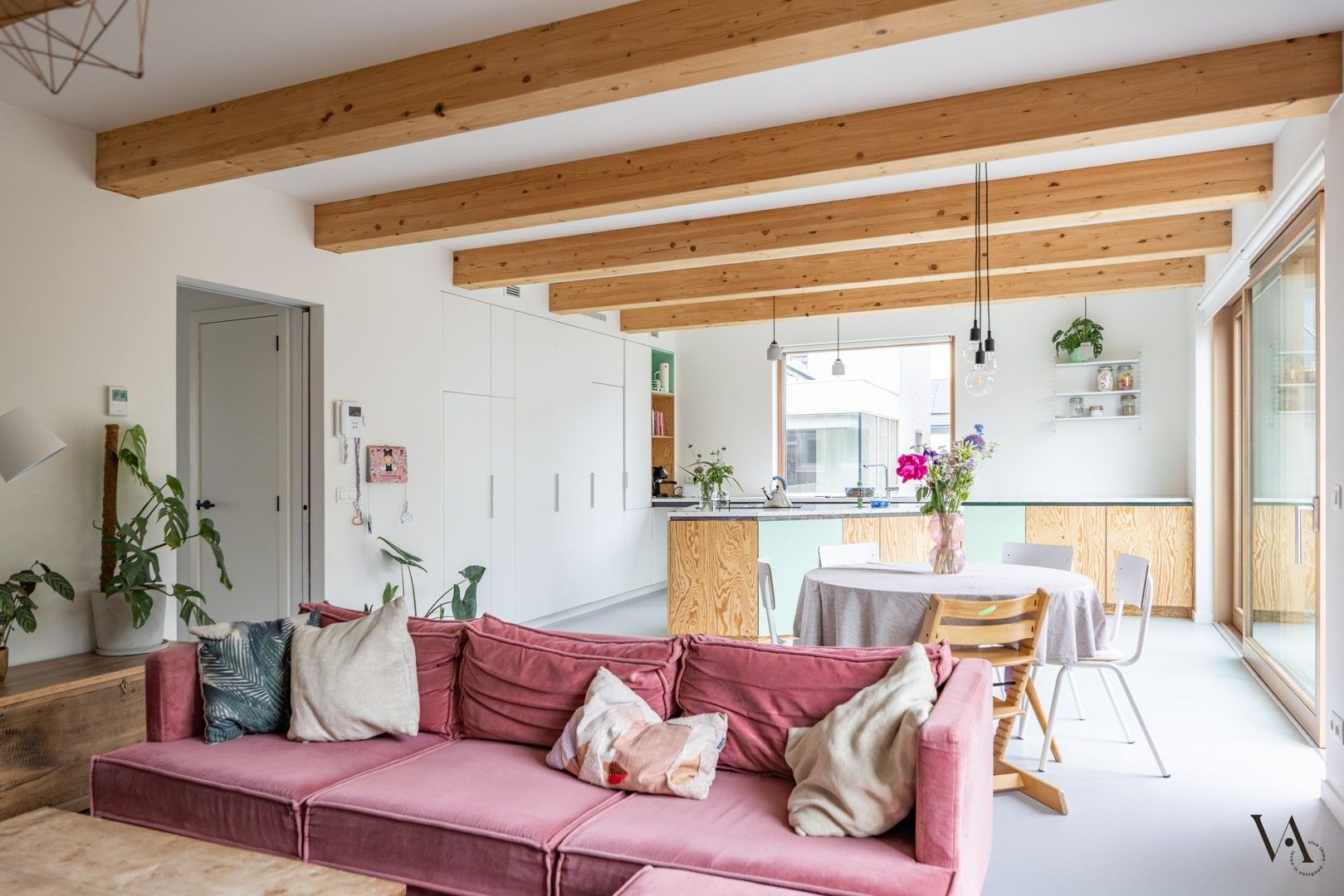 Recent en lichtrijk 3-slaapkamerappartement in uniek co-housing project foto 3