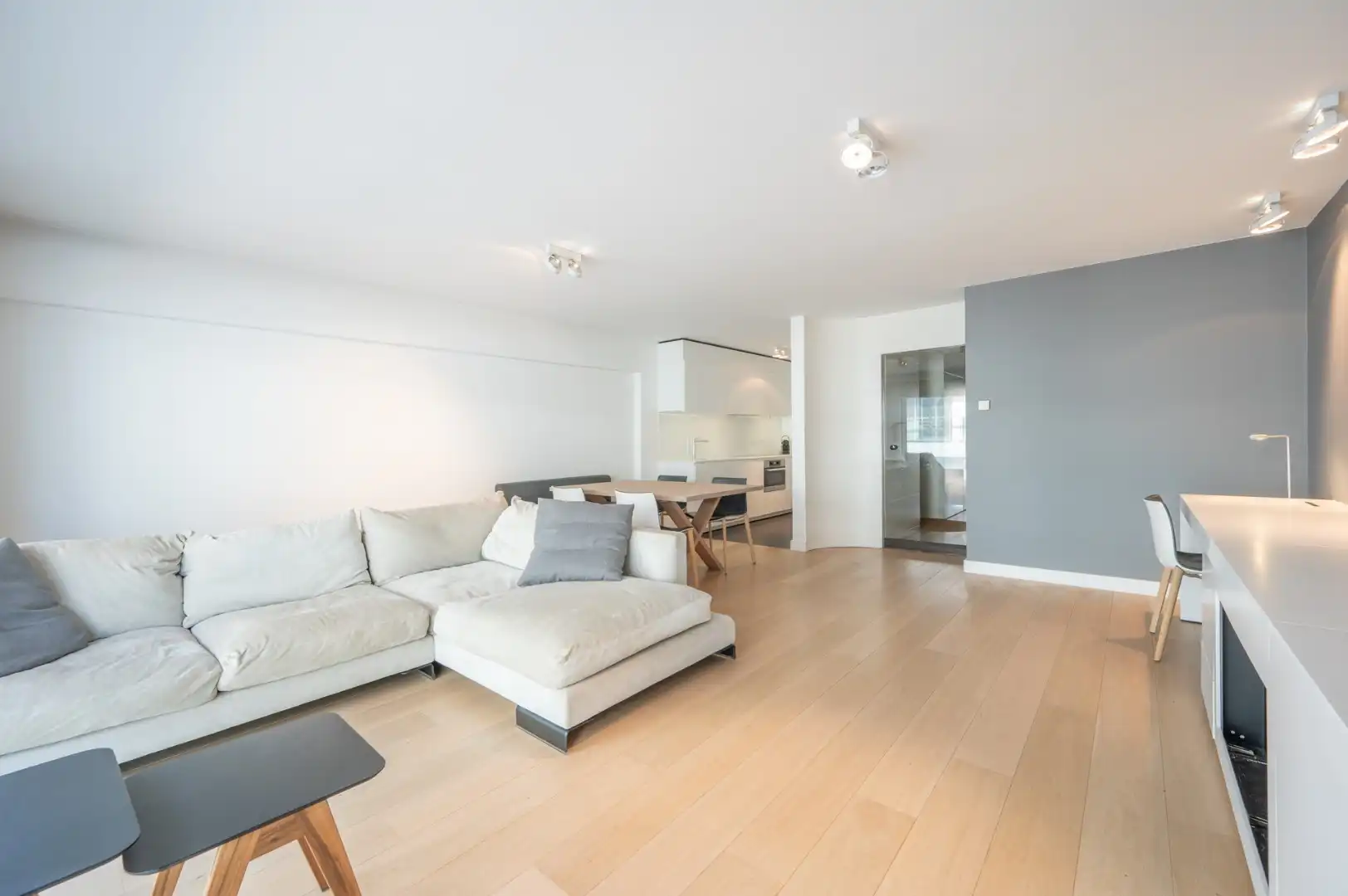 Elegant appartement in de Kustlaan, op enkele passen van het Lichttorenplein foto 5