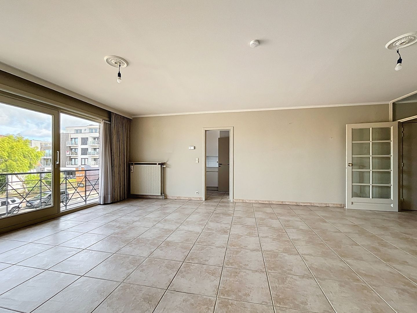 Ruim drie slaapkamer appartement op 800m van zee foto {{pictureIndex}}