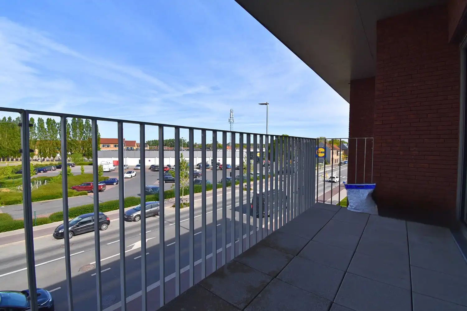 Modern appartement met 2 slaapkamers en garage foto 2