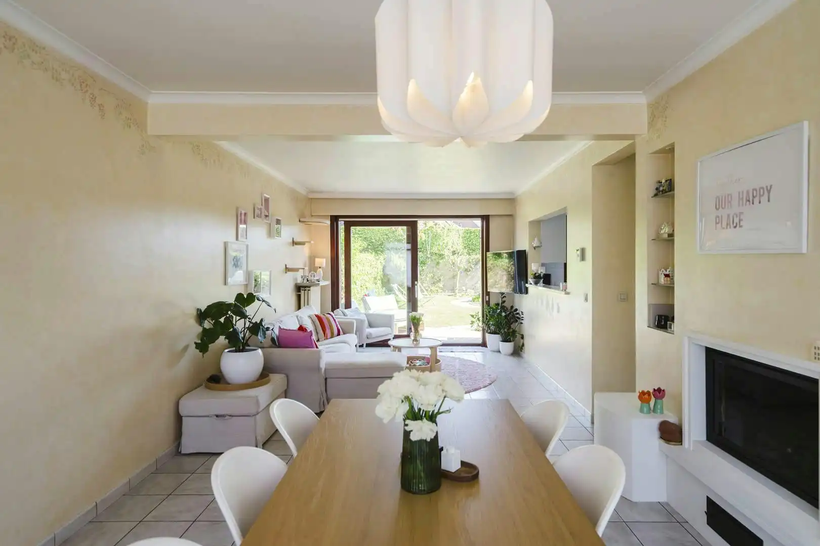 Lichtrijke woning met tuin en garage te koop in Bissegem! foto 4