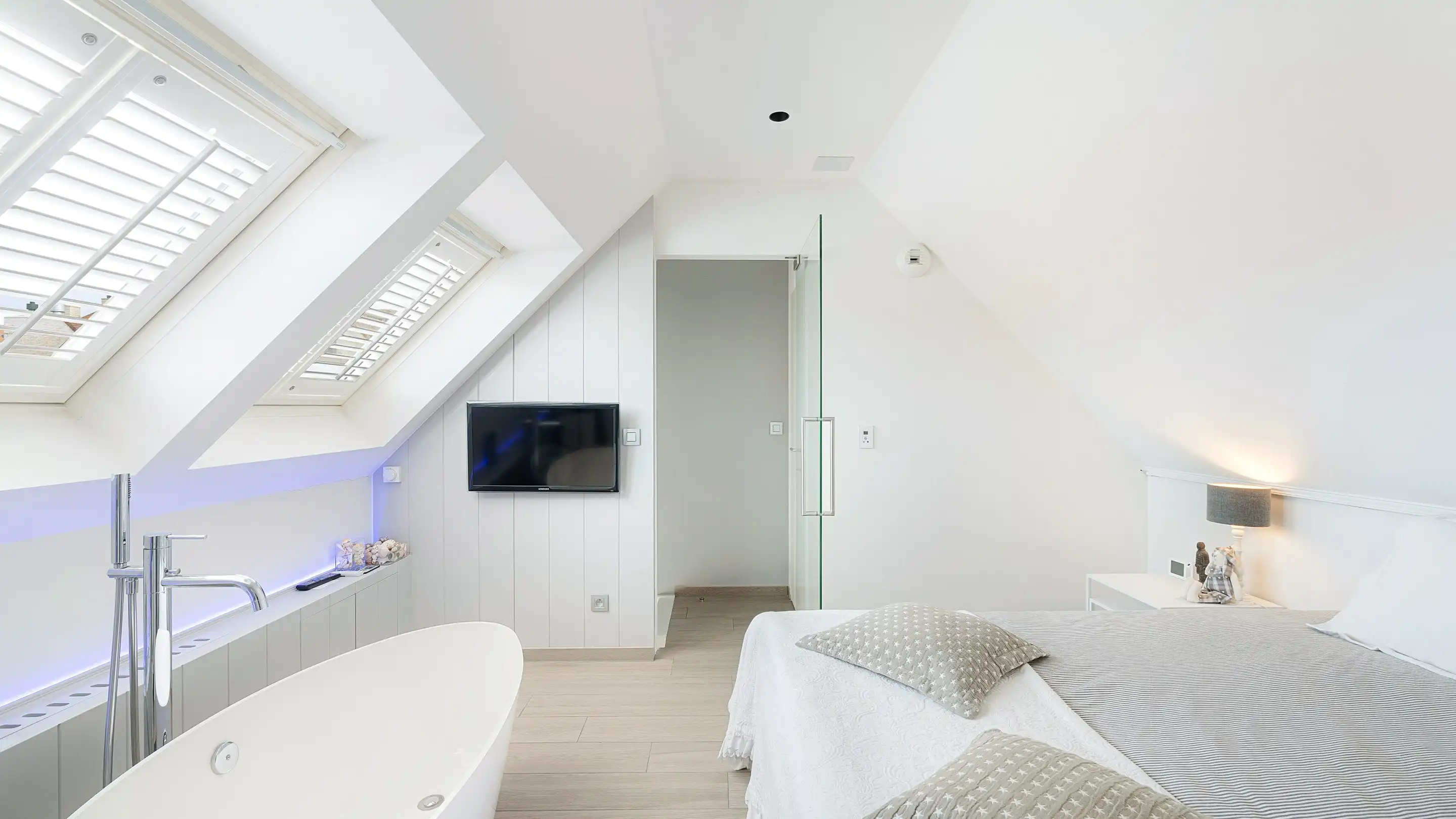 Zeer recent en mooi  duplex dakapp. in perfecte staat  met groot zuidgericht terras dichtbij de Lippenslaan. foto 26