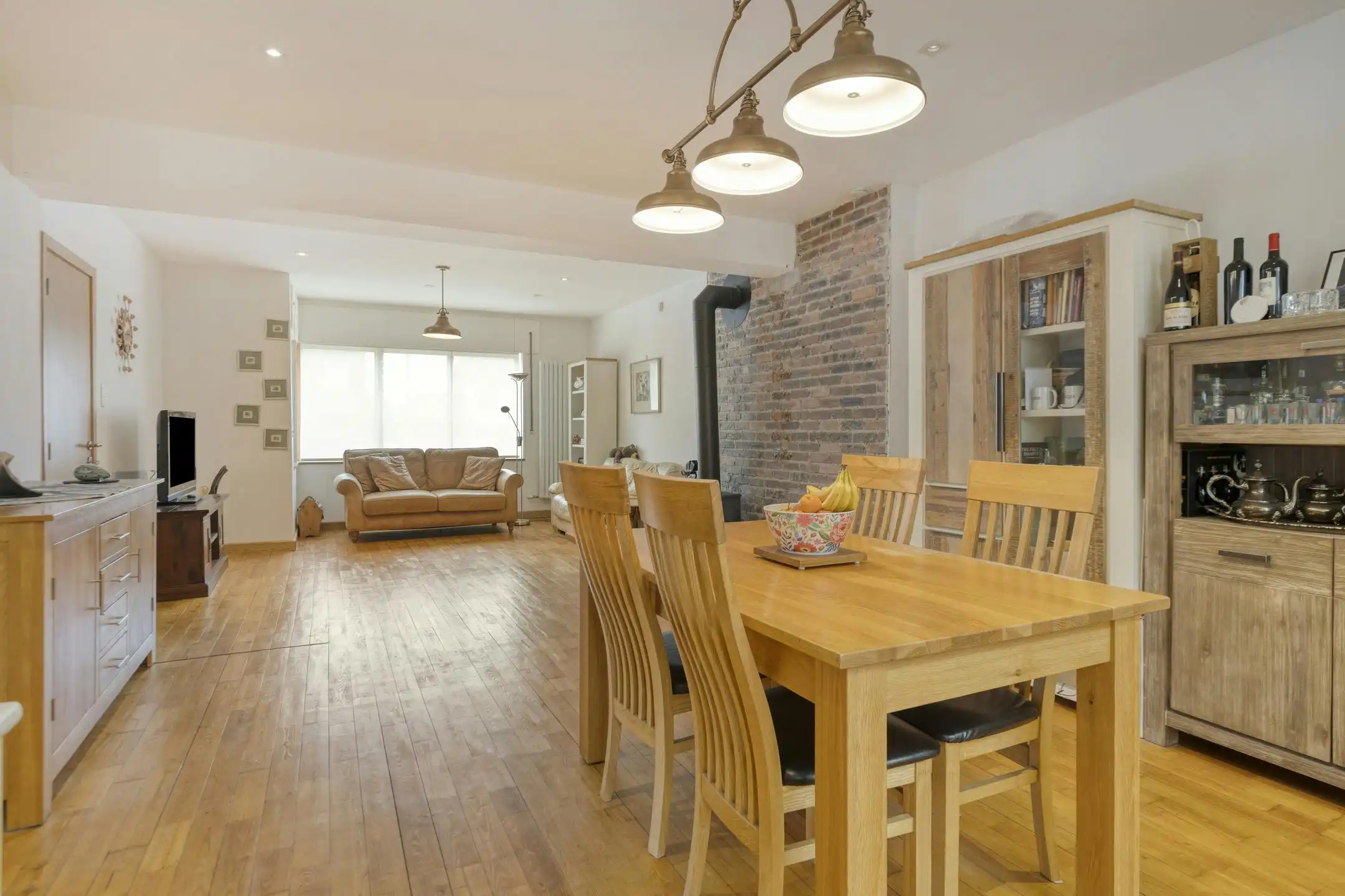 Instapklare, ruime woning in Zepperen op een riant perceel foto 6