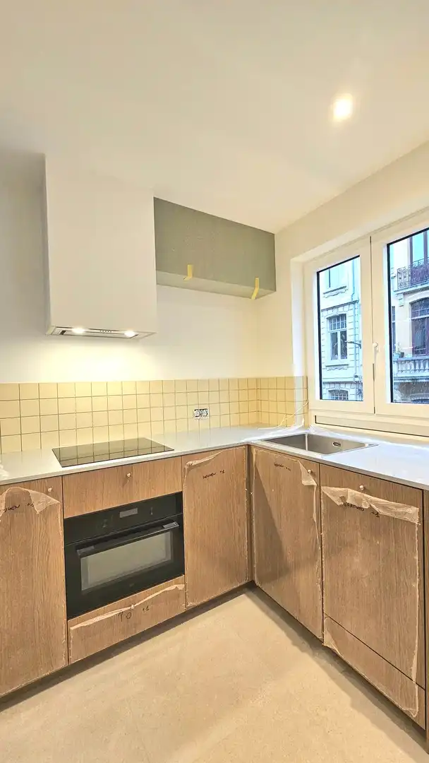 Totaal vernieuwd appartement met alle voorzieningen foto 2