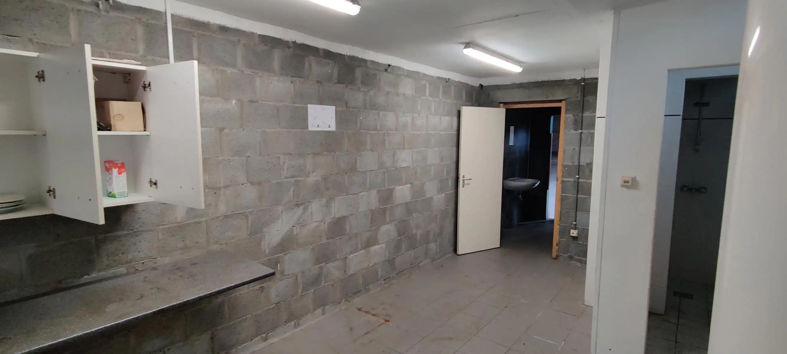 Charmant atelier met opslagruimte op een unieke locatie foto 24