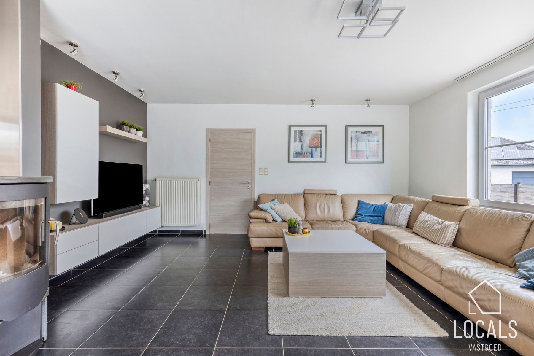 Instapklare halfopen bebouwing met tal van luxueuze extra’s foto 5