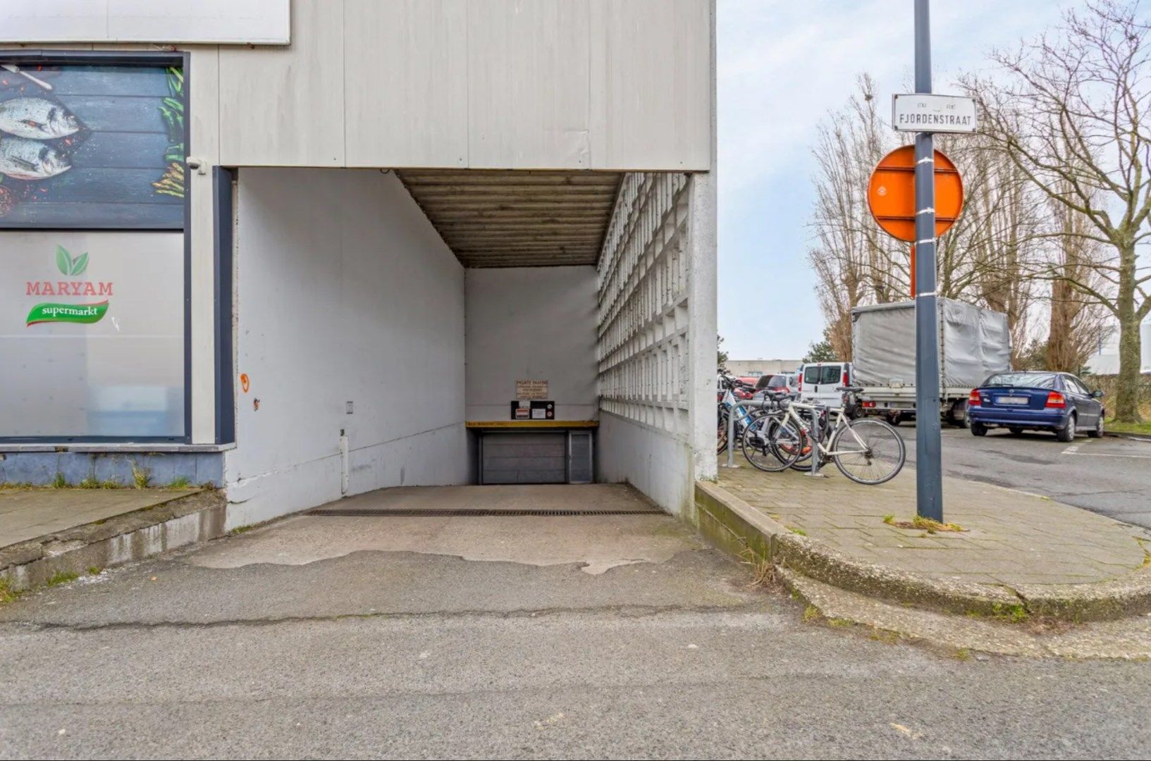 Overdekte staanplaats residentie "Supermarkt" aan de Scandinaviëstraat foto 2