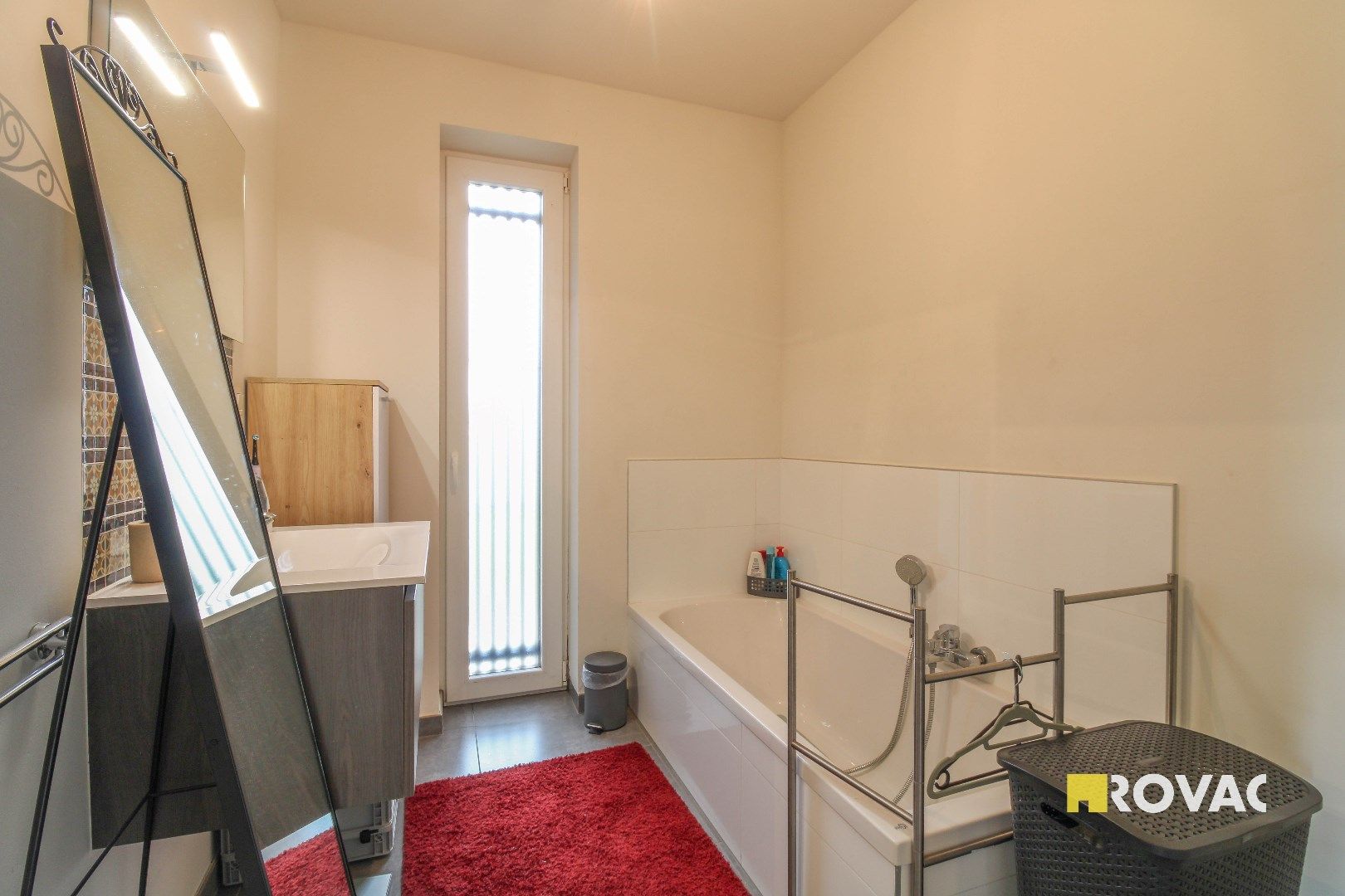 Gelijkvloers appartement met tuin en garage! foto 13