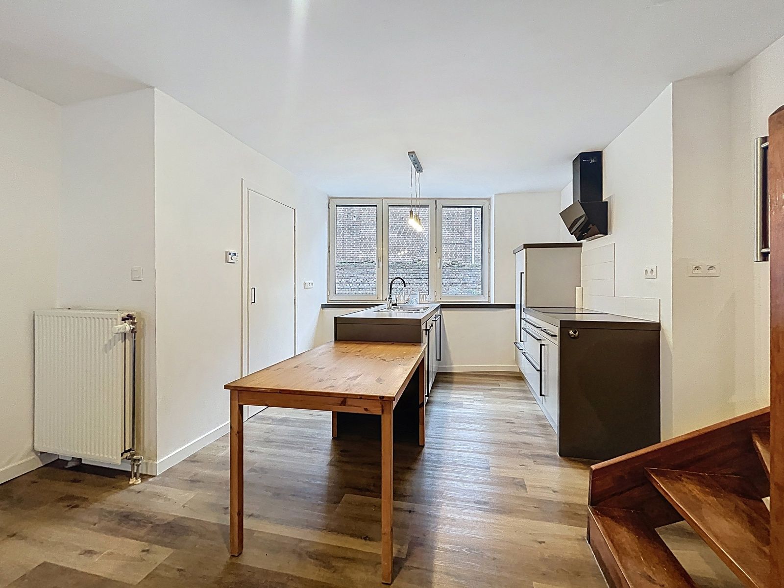 Rijwoning met 2 slpks foto 4