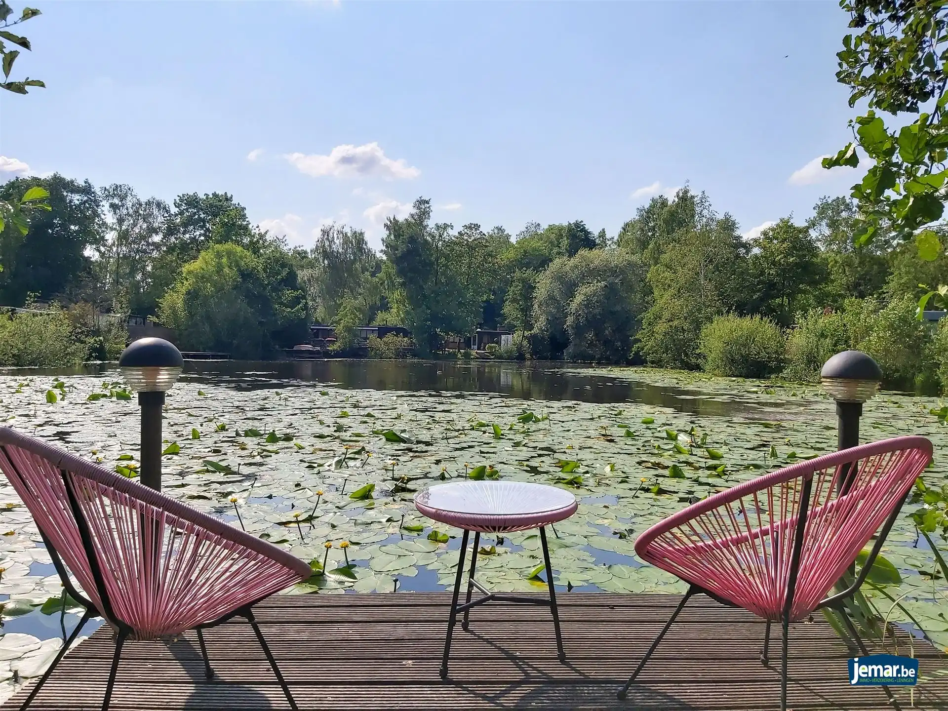Stijlvol gerenoveerde vakantiewoning op vakantiedomein Sonnevijver met 2 slaapkamers, gelegen aan de Maanvijver, instapklaar en inclusief inboedel – ideaal voor eigen gebruik of verhuur! foto 13