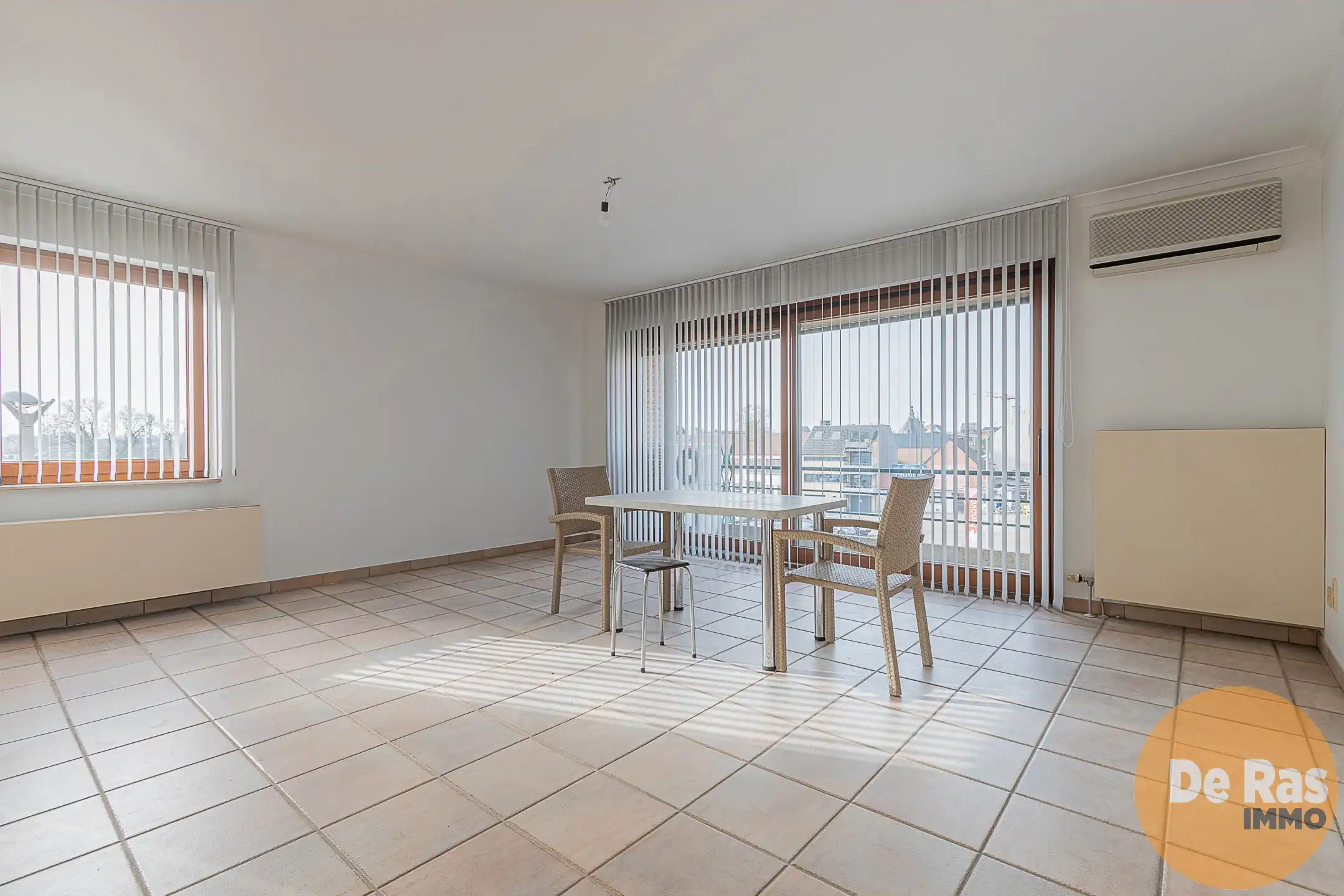 NINOVE - instapklaar ruim appartement op centrale ligging foto 6