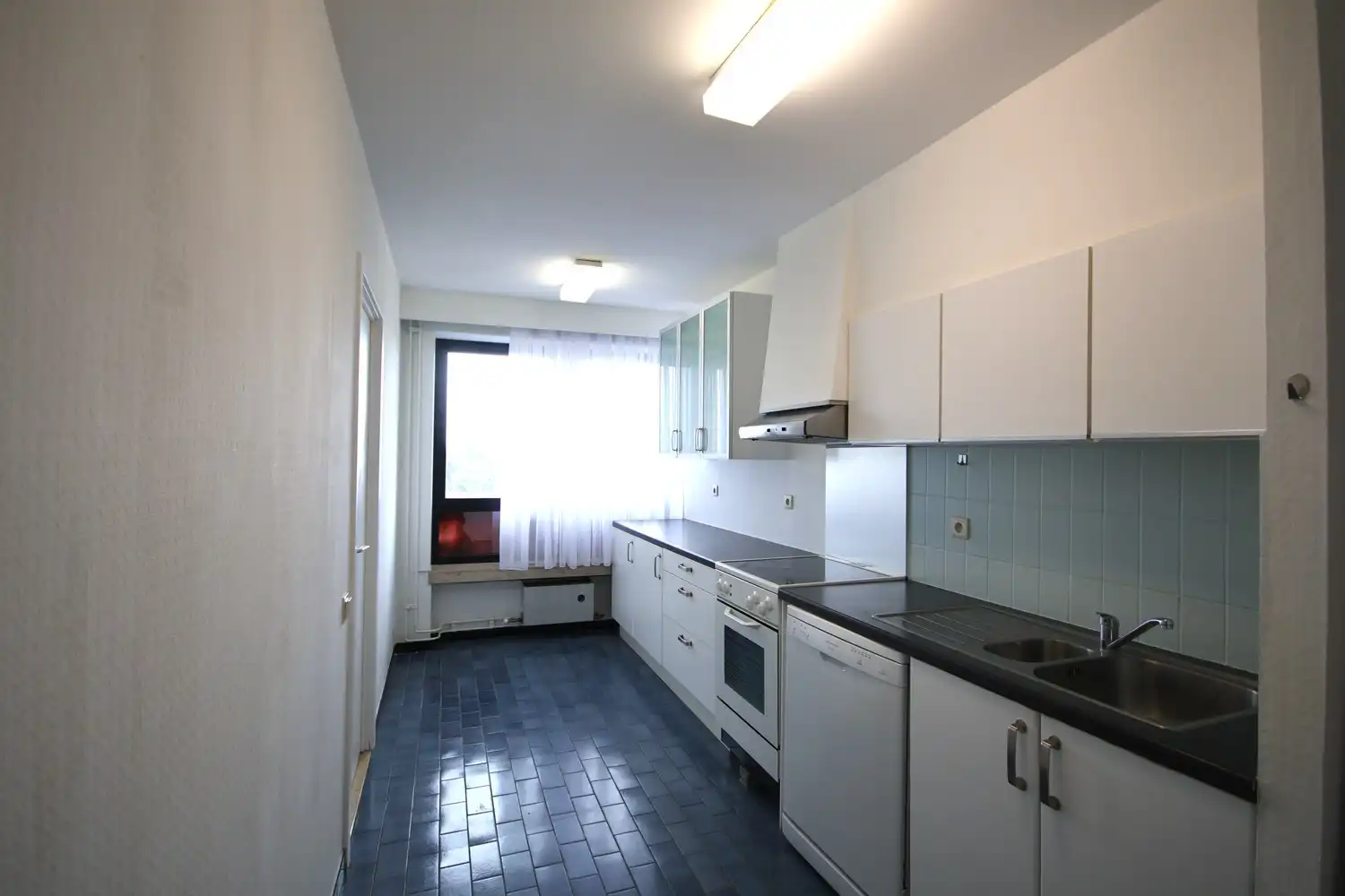 Rustig appartement dichtbij het centrum met 2 slaapkamers foto 8