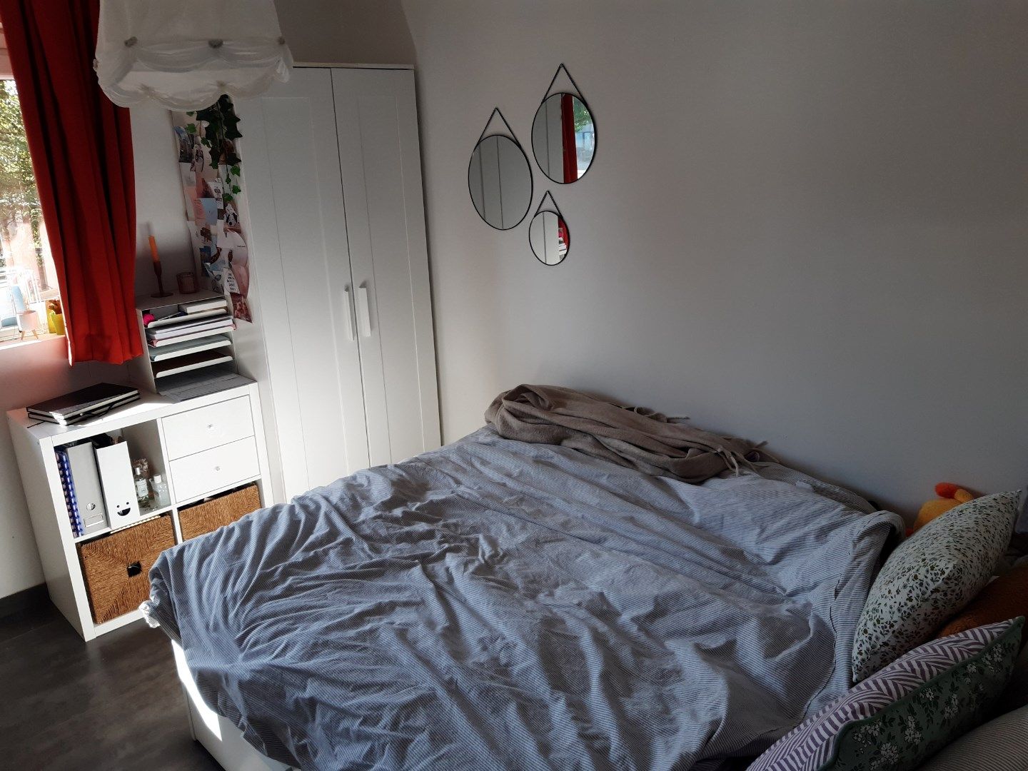 Rustig wonen (half open met garage). foto 10