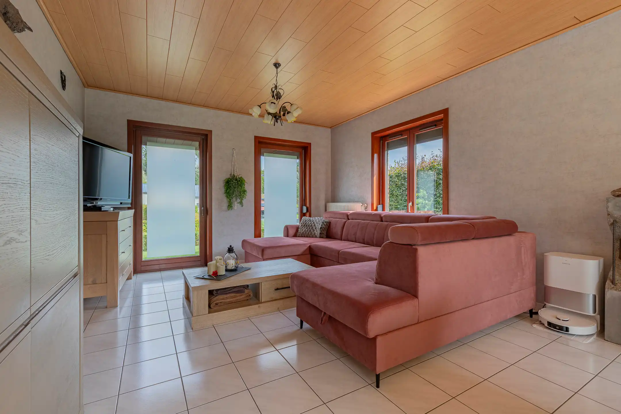 RONSE - Instapklare woning met  3 slpks en mooie tuin foto 3