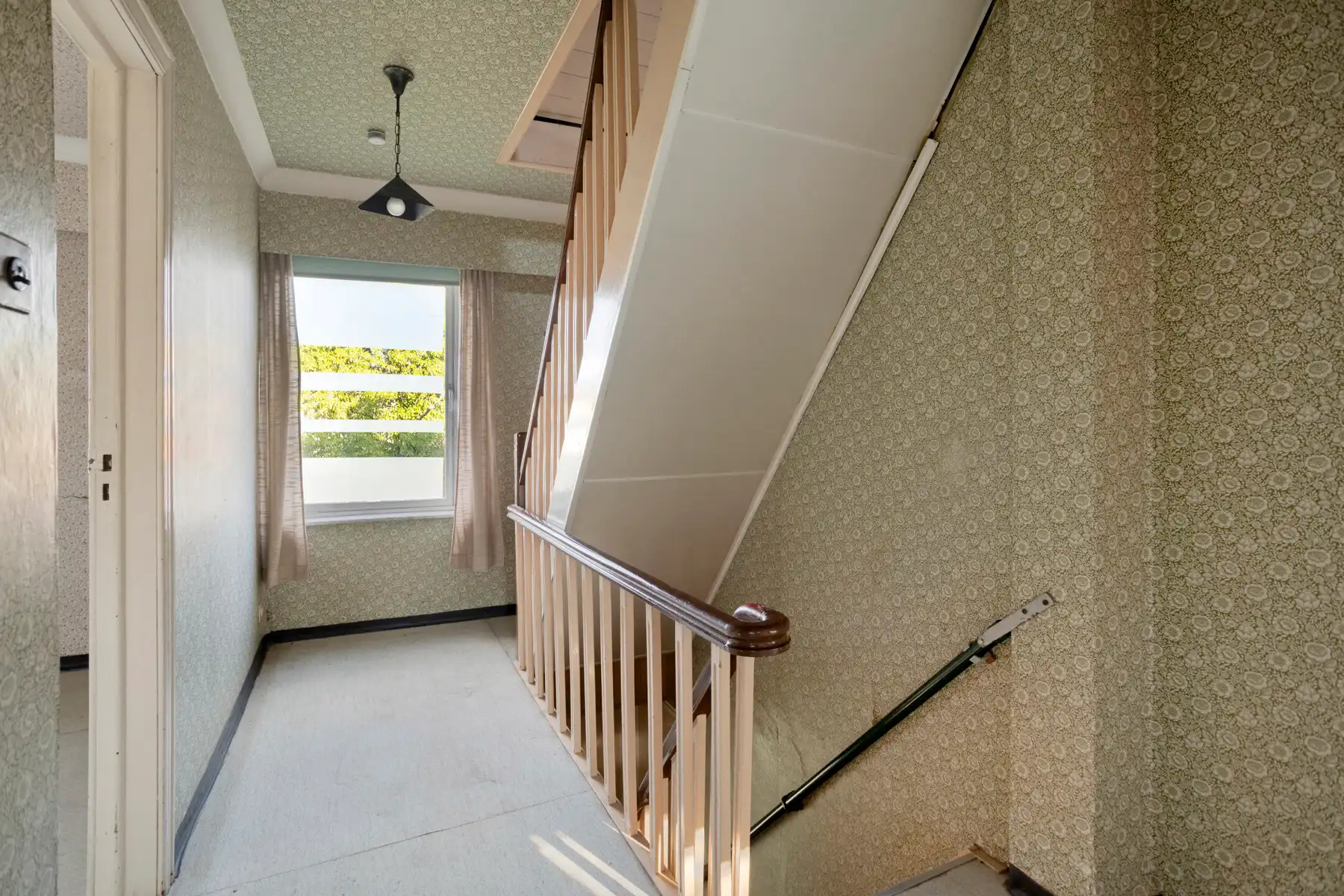 Te renoveren woning op uiterst rustige locatie foto 25
