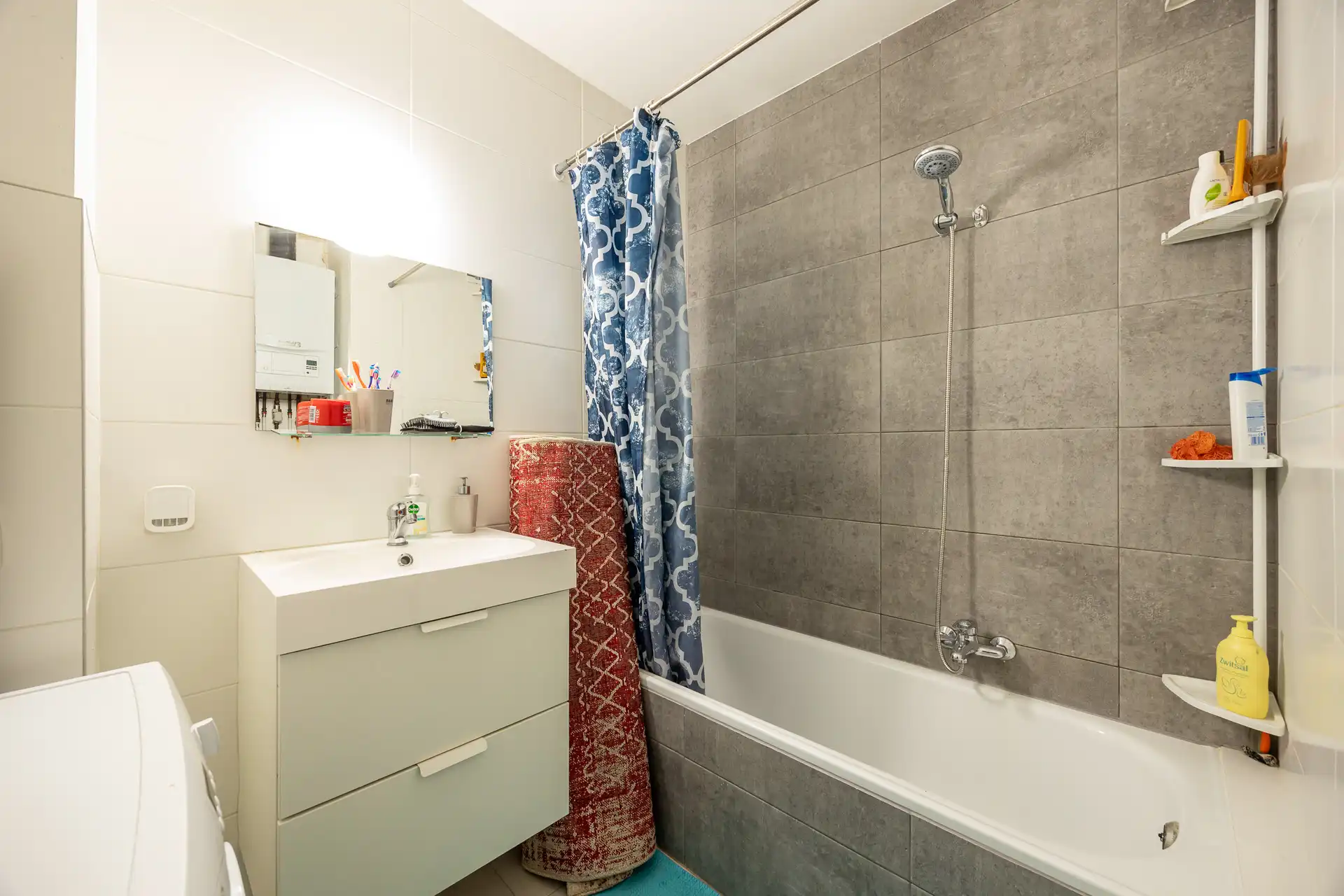 Lichtrijk appartement met 2 slaapkamers, terras en kelder foto 11
