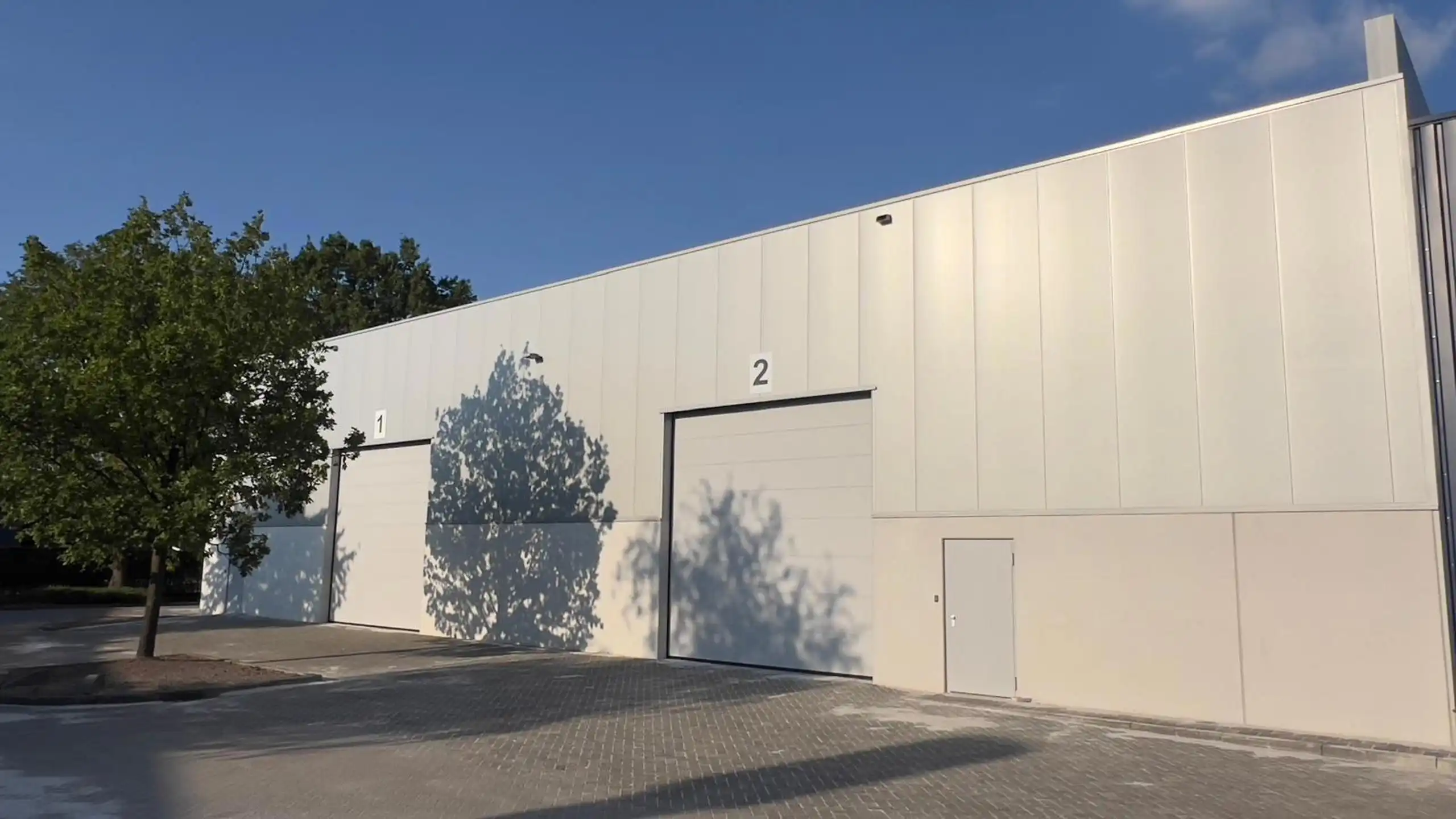 Nieuwbouw KMO-unit met 6 autostaanplaatsen te Beerse. foto 4