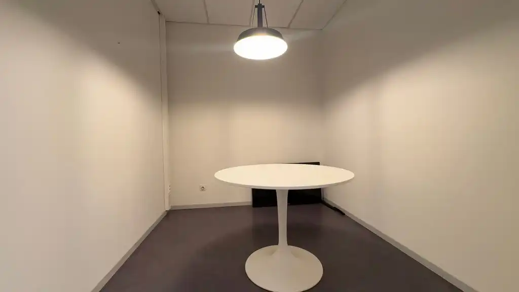 Ingedeelde kantoorruimte te huur met visibiliteit langs E17 in Gent foto 15