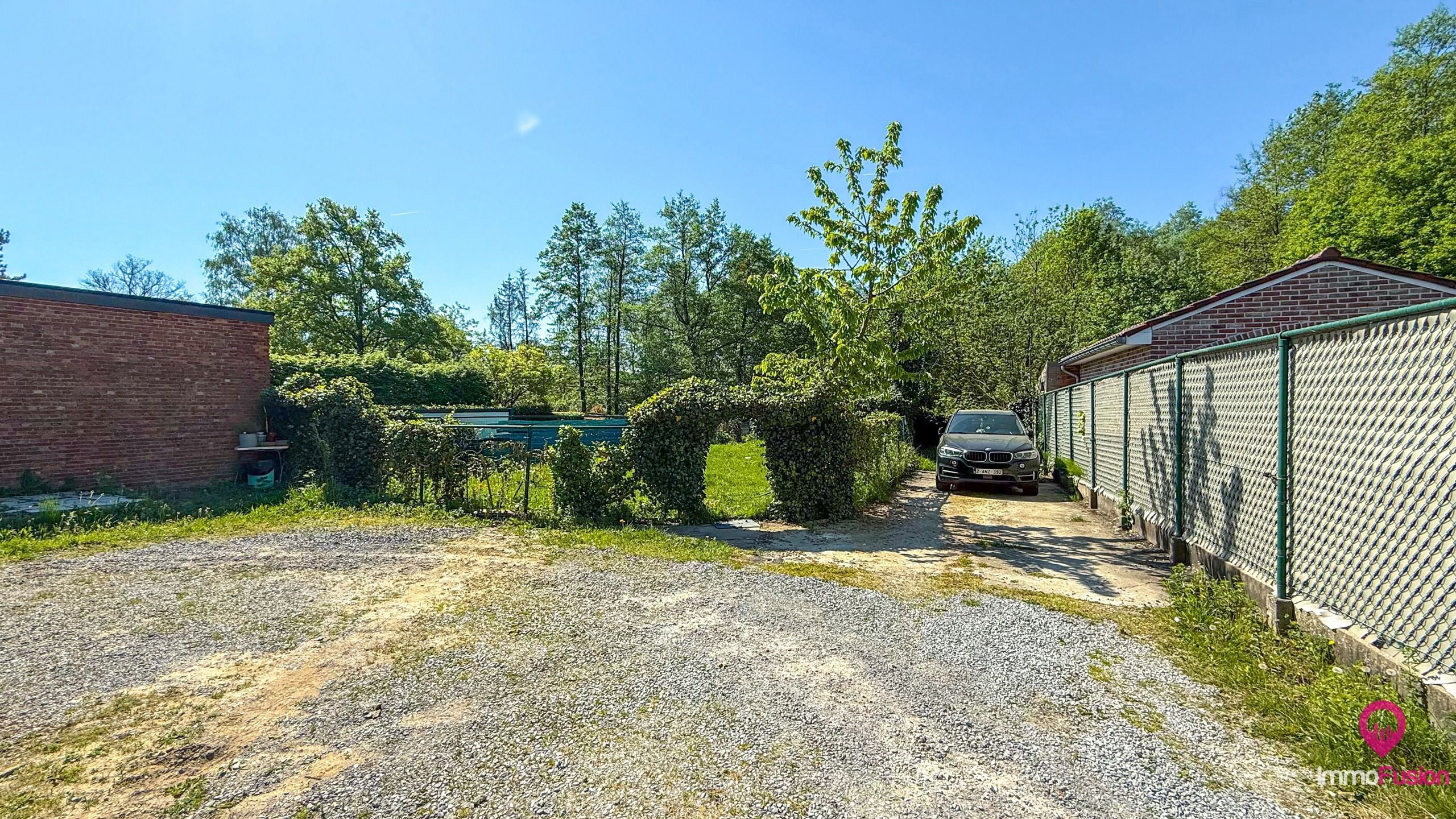 Instapklaar appartement met 2 slaapkamers, balkon en parking! foto 17