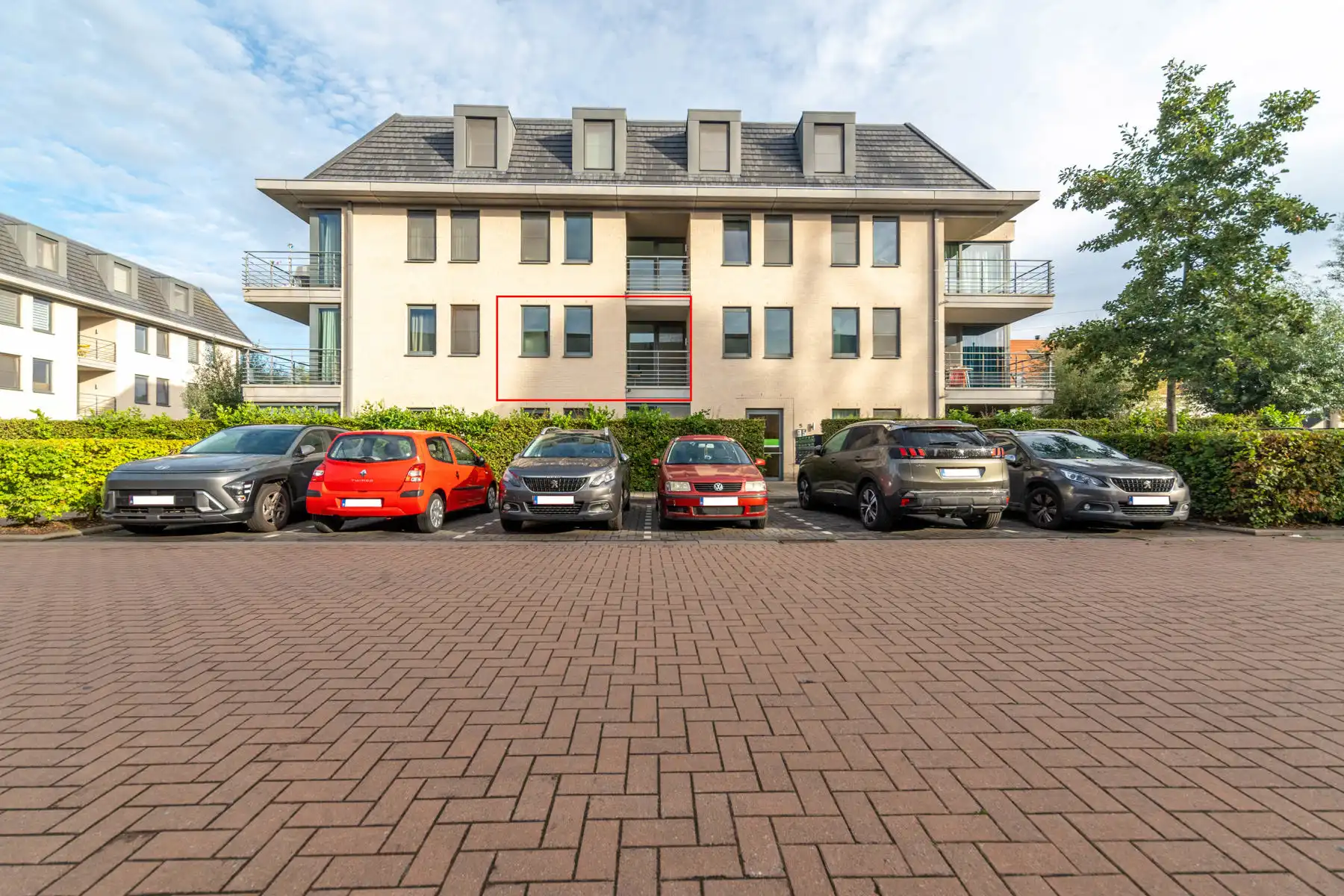 Serviceflat te koop foto {{pictureIndex}}