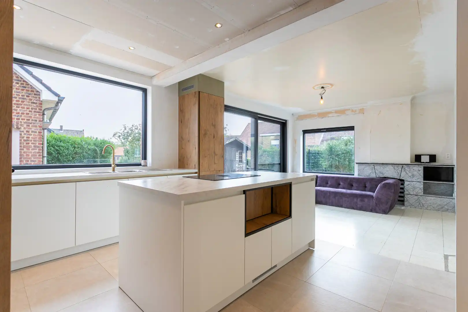 Ruime woning te Pajottegem met 4 slpks, garage en tuin op +-10a! foto 9