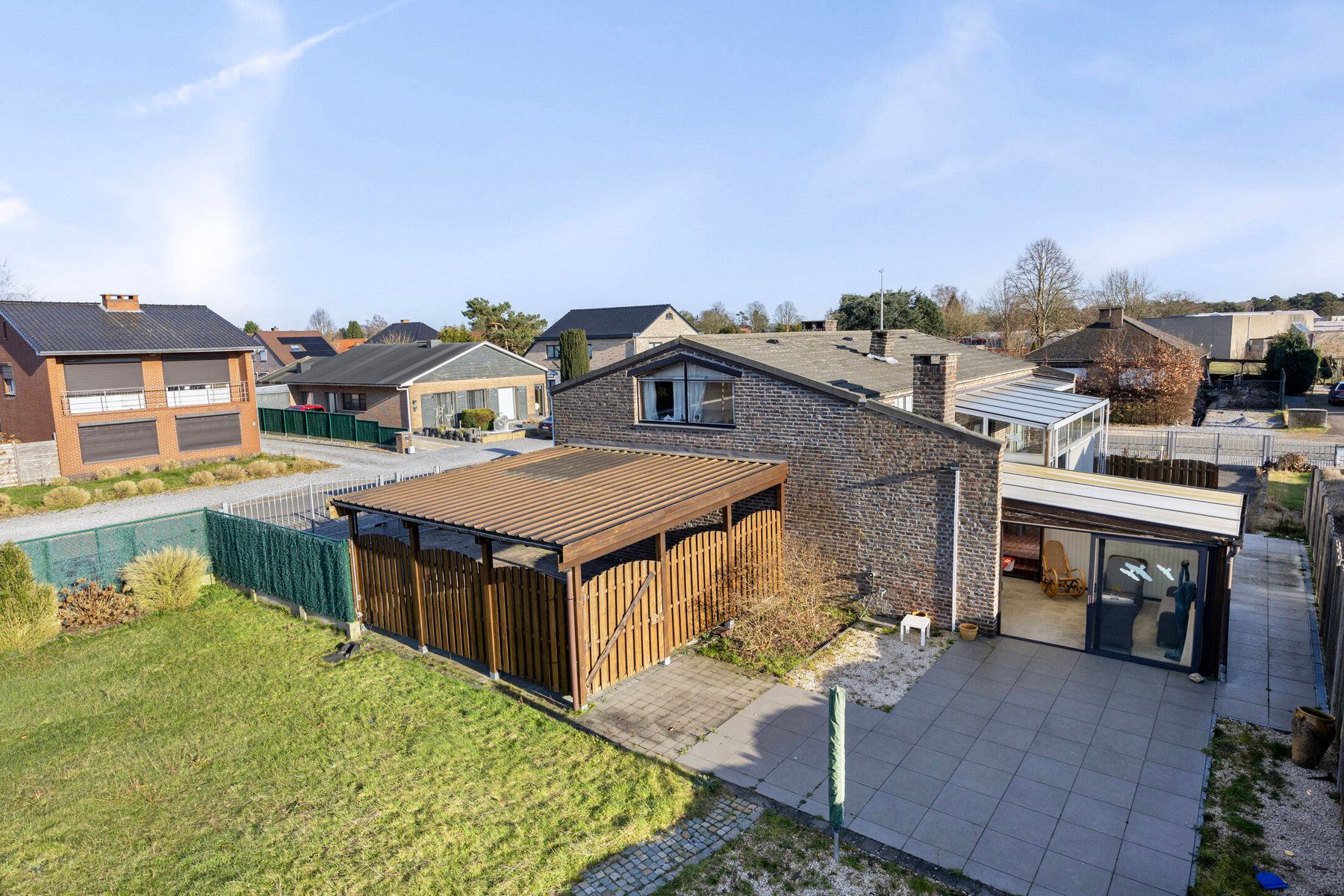 Ruime hoekwoning in Houthalen-Oost met enorm potentieel! foto 38