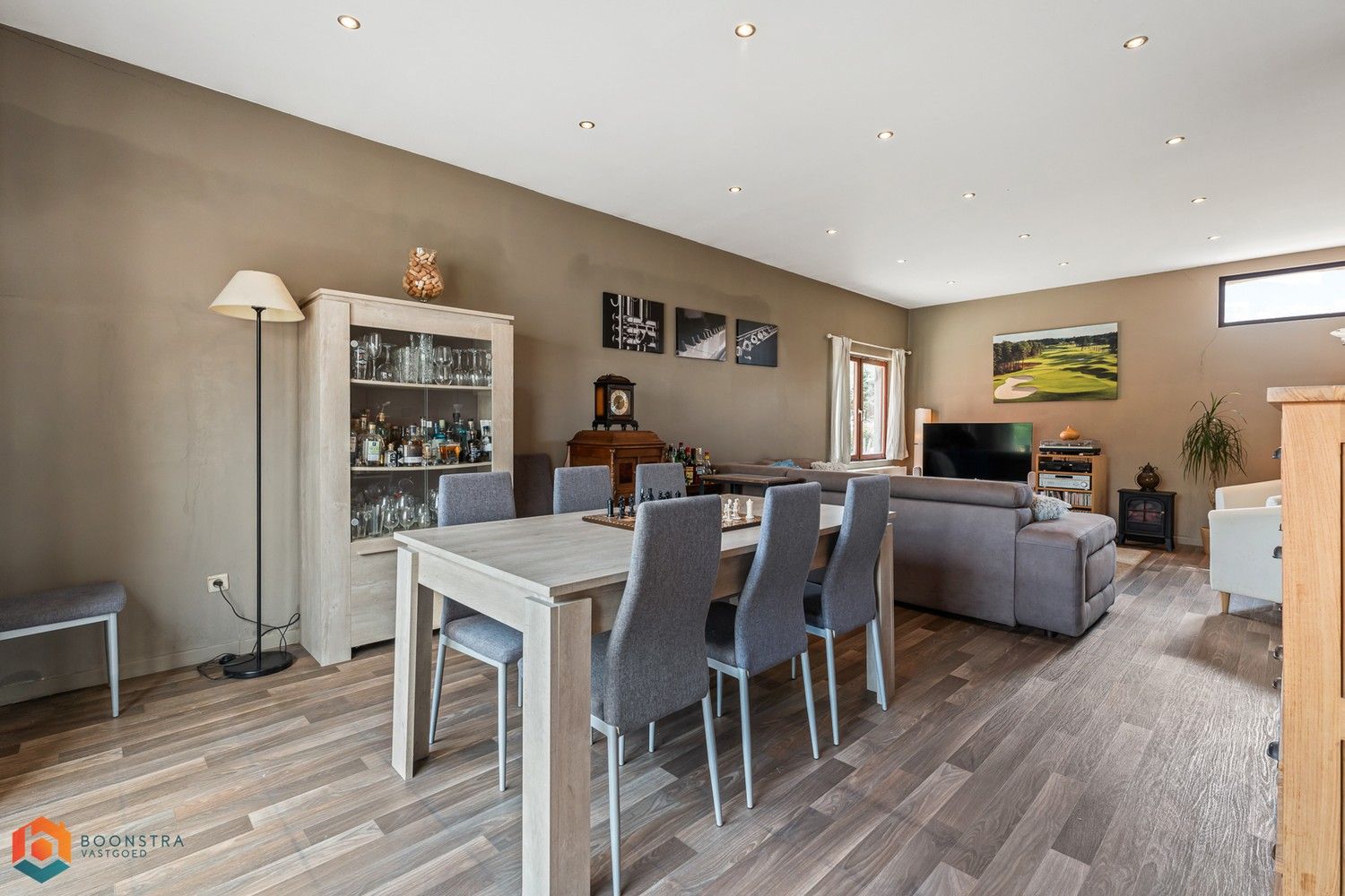 Woning met 3 slpkrs op ruim perceel (1759m²) foto 5