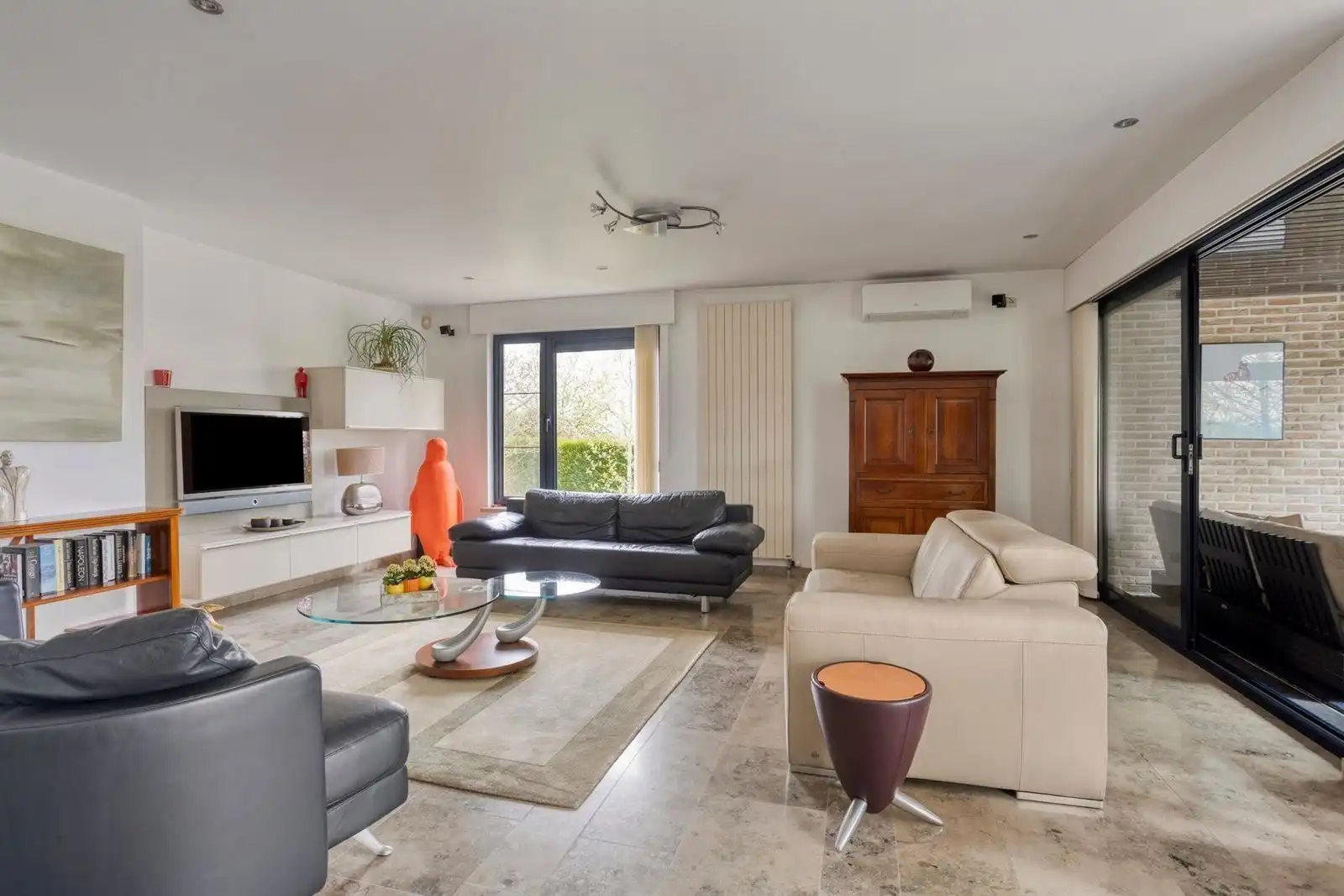 Alleenstaande villa  met 4 slaapkamers en tuin  foto 4