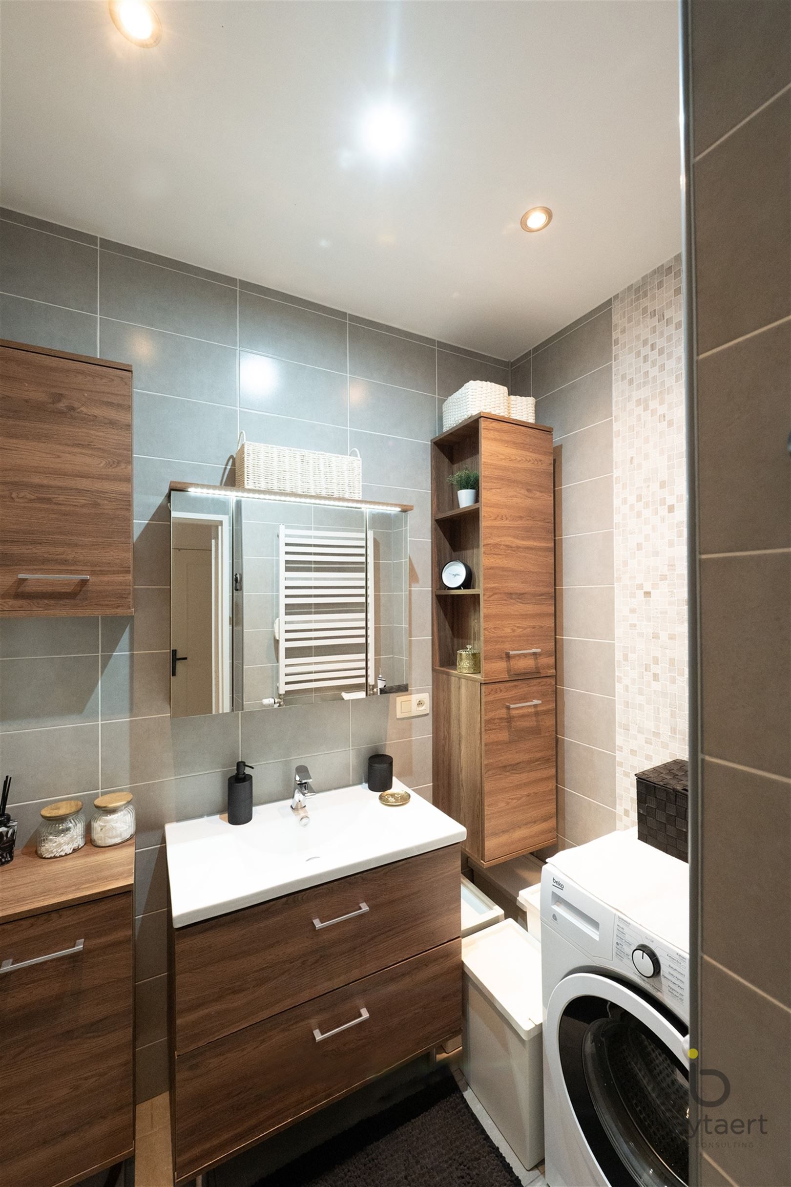 Gerenoveerd drie slaapkamer appartement te Hoboken. foto 18