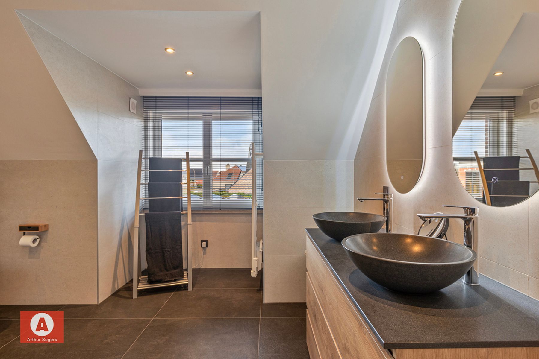 Ruime open bebouwing met 4 slaapkamers op 10 are foto 19