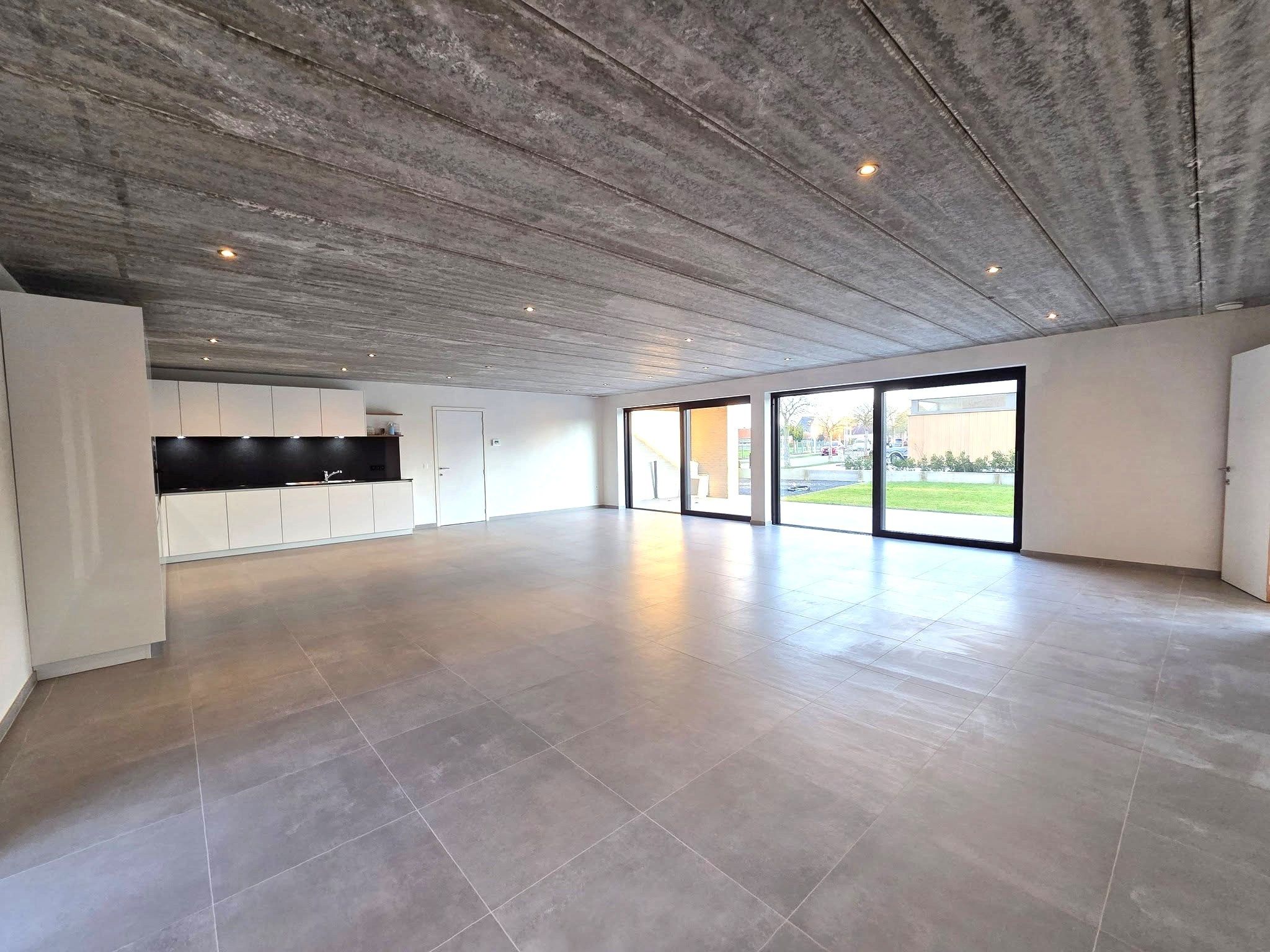 Viergevelvilla...Bouwjaar 2018...6 slaapkamers... foto 7