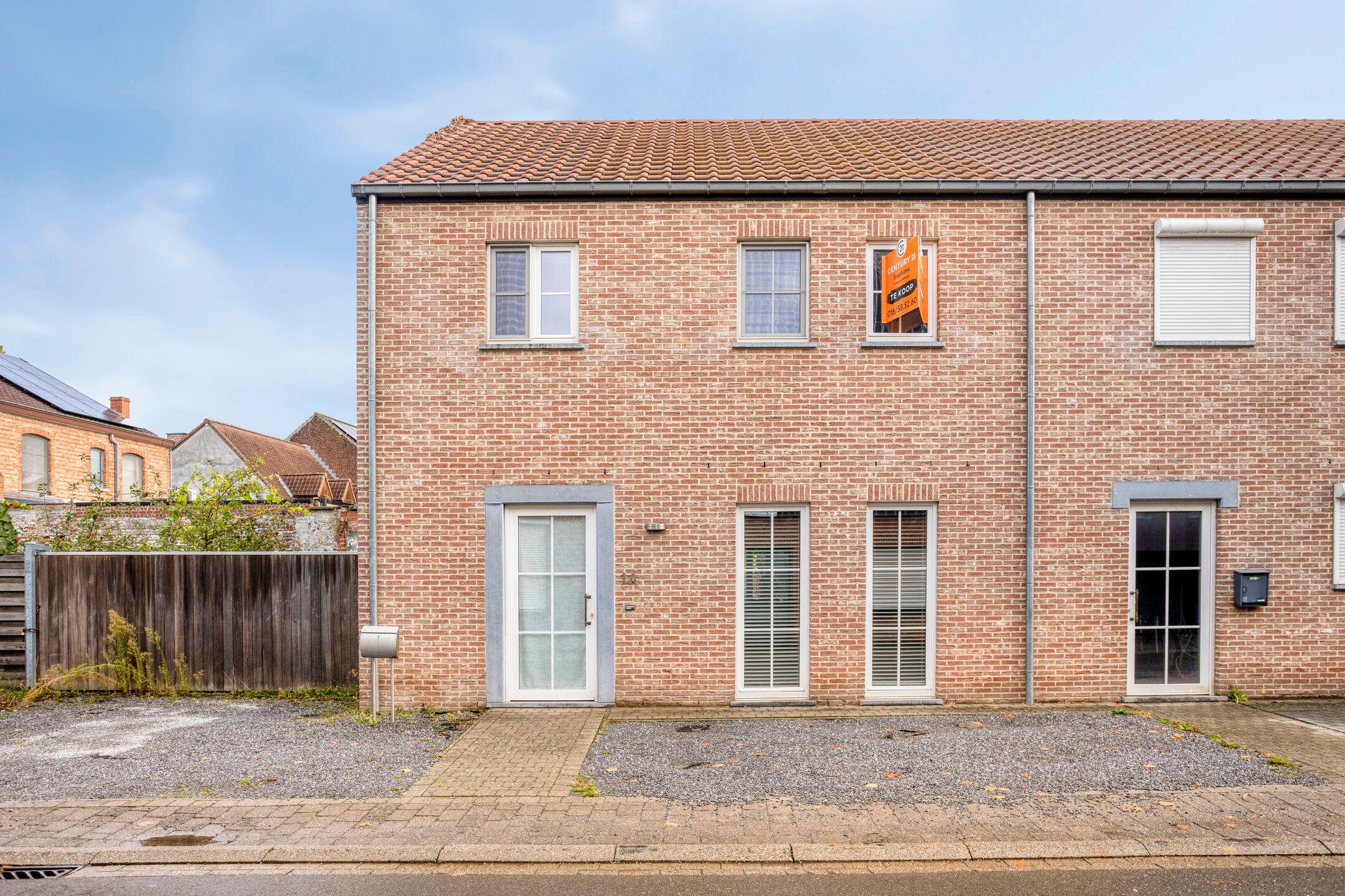 Energiezuinige woning met 3 slaapkamers in centrum Wezemaal foto {{pictureIndex}}