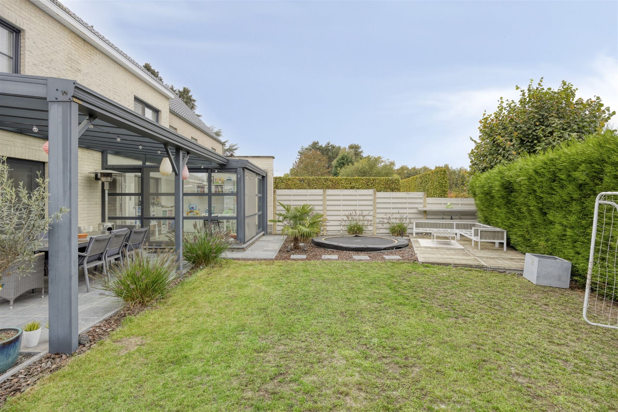 Ruime energiezuinige gezinswoning met 4 slaapkamers foto 37