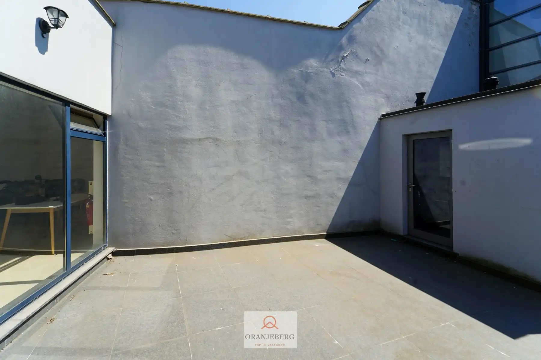 Recent volledig gerenoveerd handelspand (+-280m²) in Sleepstraat TE HUUR met een moderne uitstraling. foto 18
