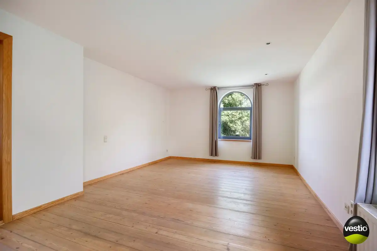 EXCLUSIEVE HOEVE MET MEERDERE WOONGEDEELTES, ATELIER, STALLING en AANPALENDE WEIDE OP CA. 1,6 HECTARE NABIJ DOMEIN NIEUWENHOVEN. foto 69