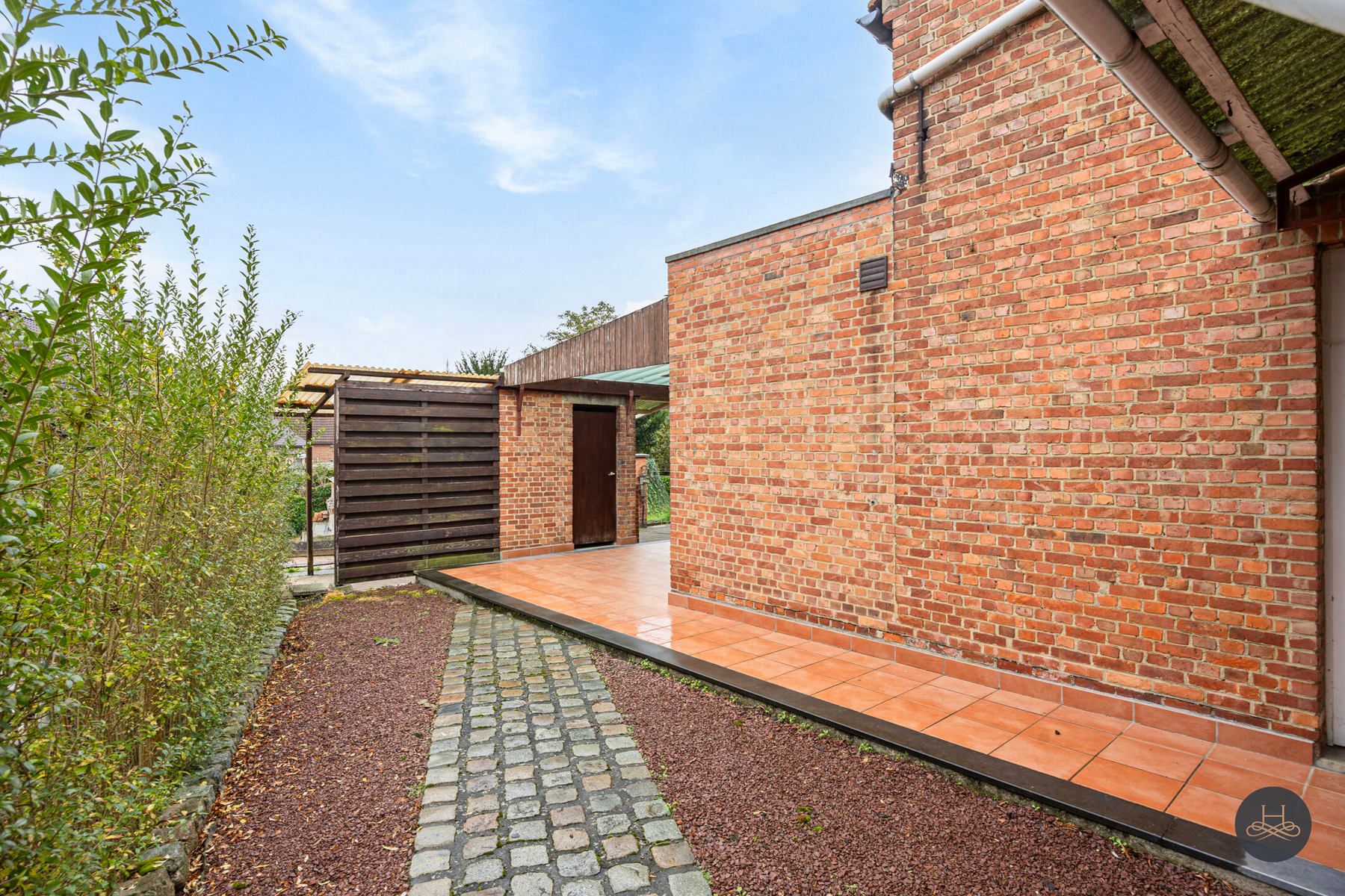 Ruime renovatiewoning met zuid-gerichte tuin foto 27